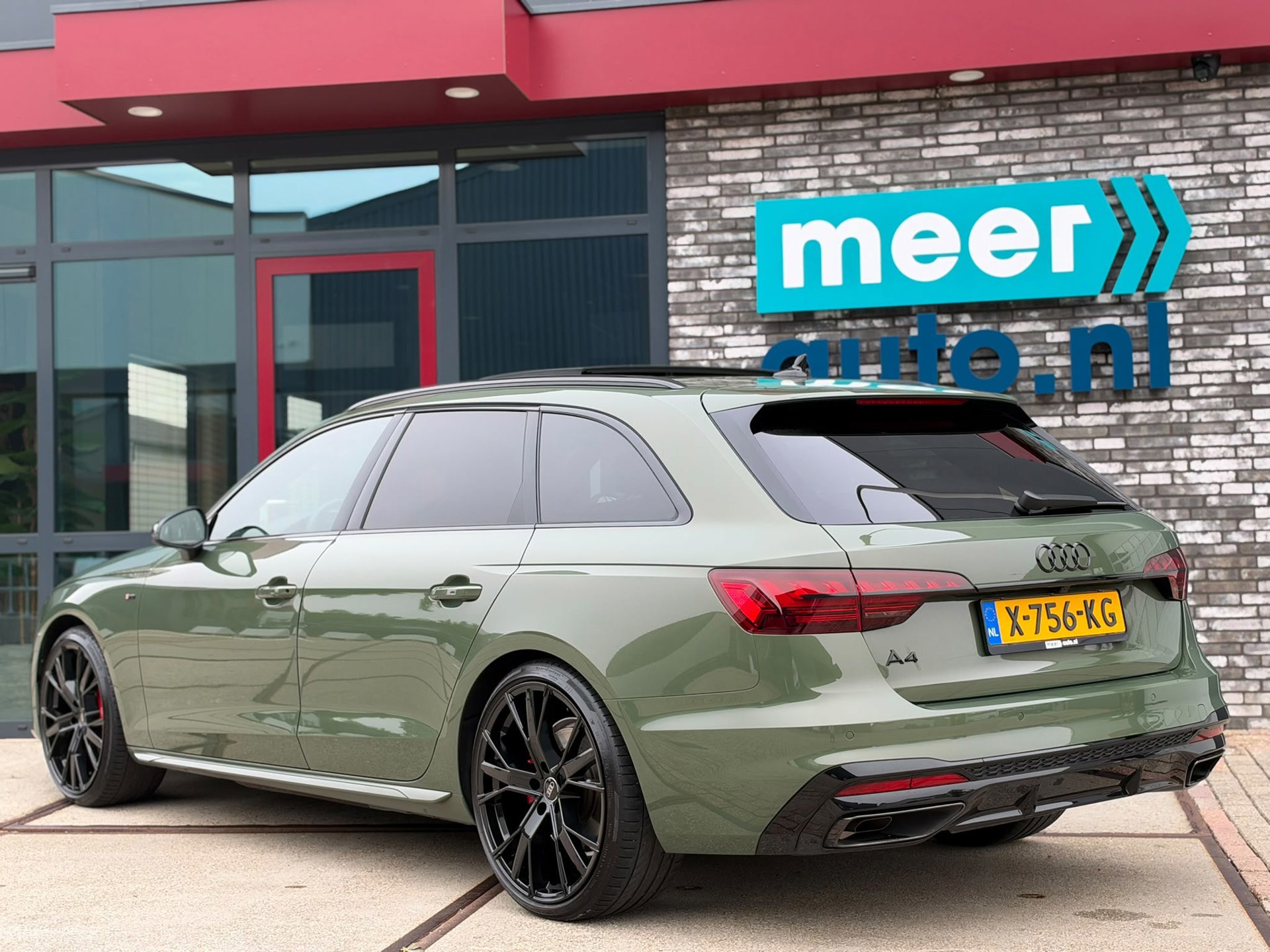 Audi A4 Avant 40 TFSI S-LINE Competition VIRTUAL (2023), foto 3