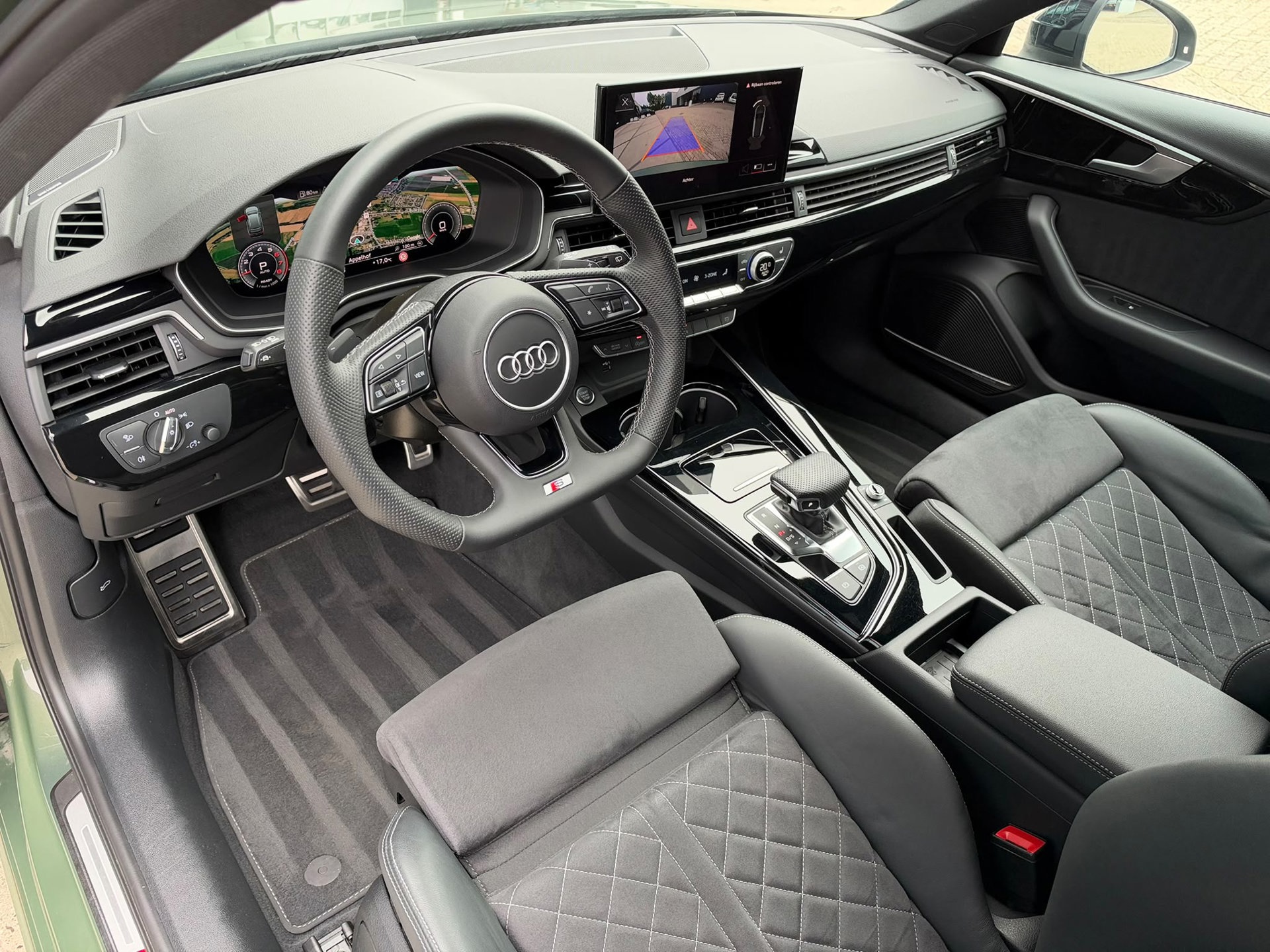 Audi A4 Avant 40 TFSI S-LINE Competition VIRTUAL (2023), foto 4