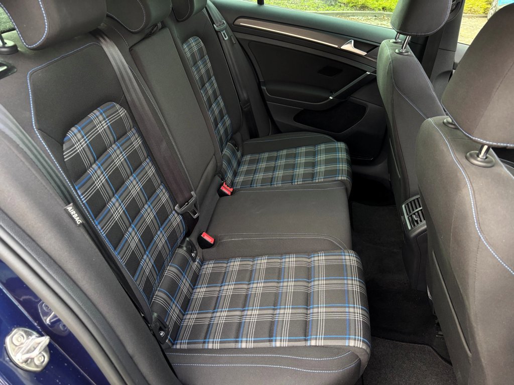 Volkswagen Golf 1.4 TSI GTE PHEV DSG (2018), foto 11