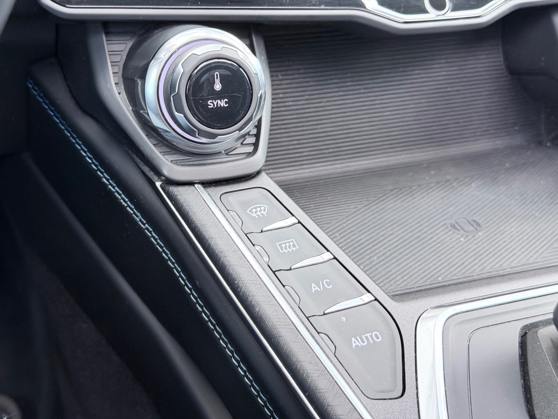 Lynk & Co 01 1.5 Pano (2022), foto 19