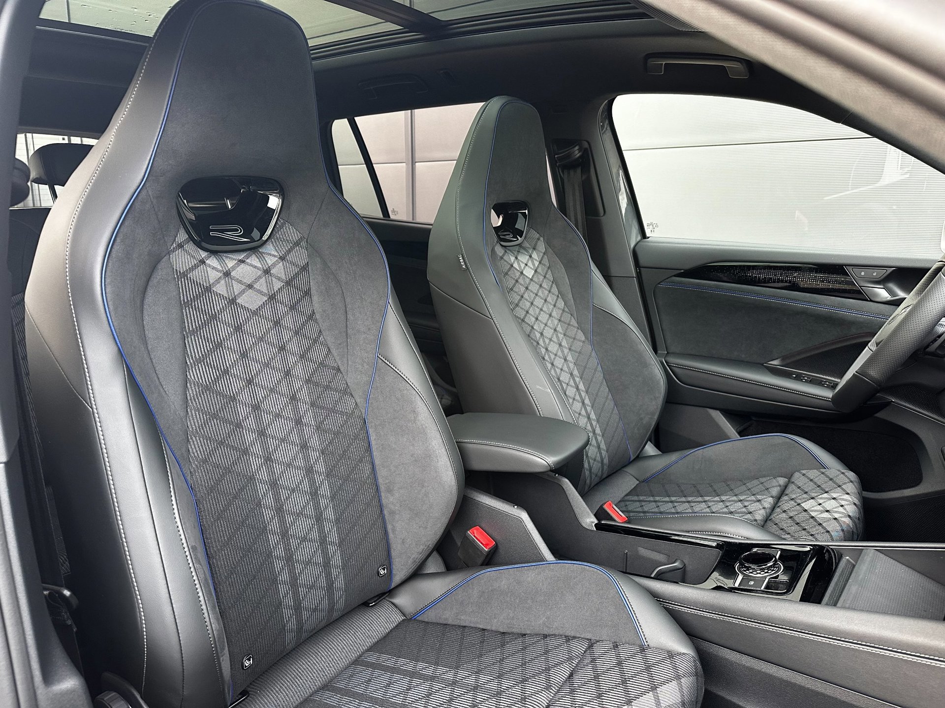 Volkswagen Tayron 1.5 eHybrid R-Line 204 pk (2026), foto 17