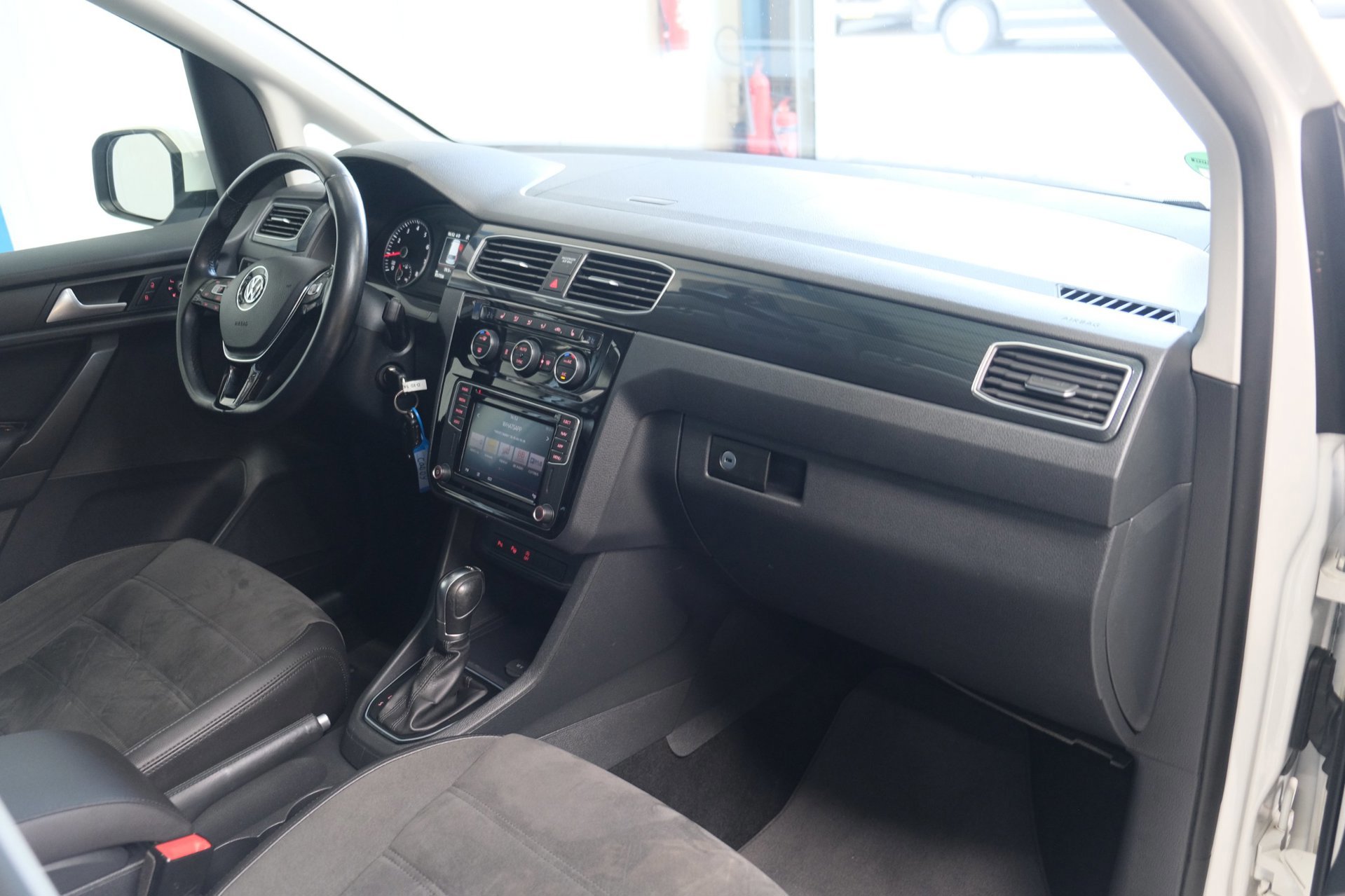 Volkswagen Caddy Maxi 1.4 TSI Highline 7p (2020), foto 8