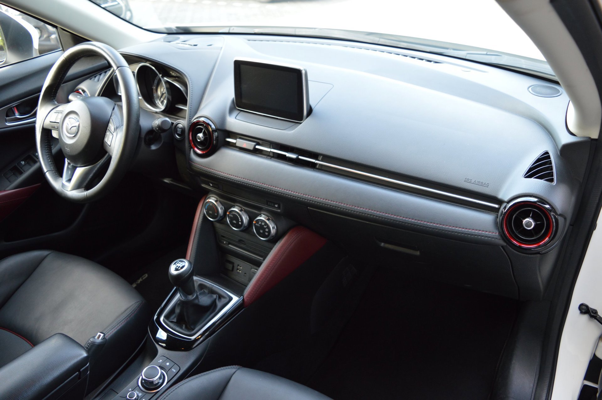 Mazda CX-3 2.0 SkyActiv-G 120 GT-M Line (2017), foto 17