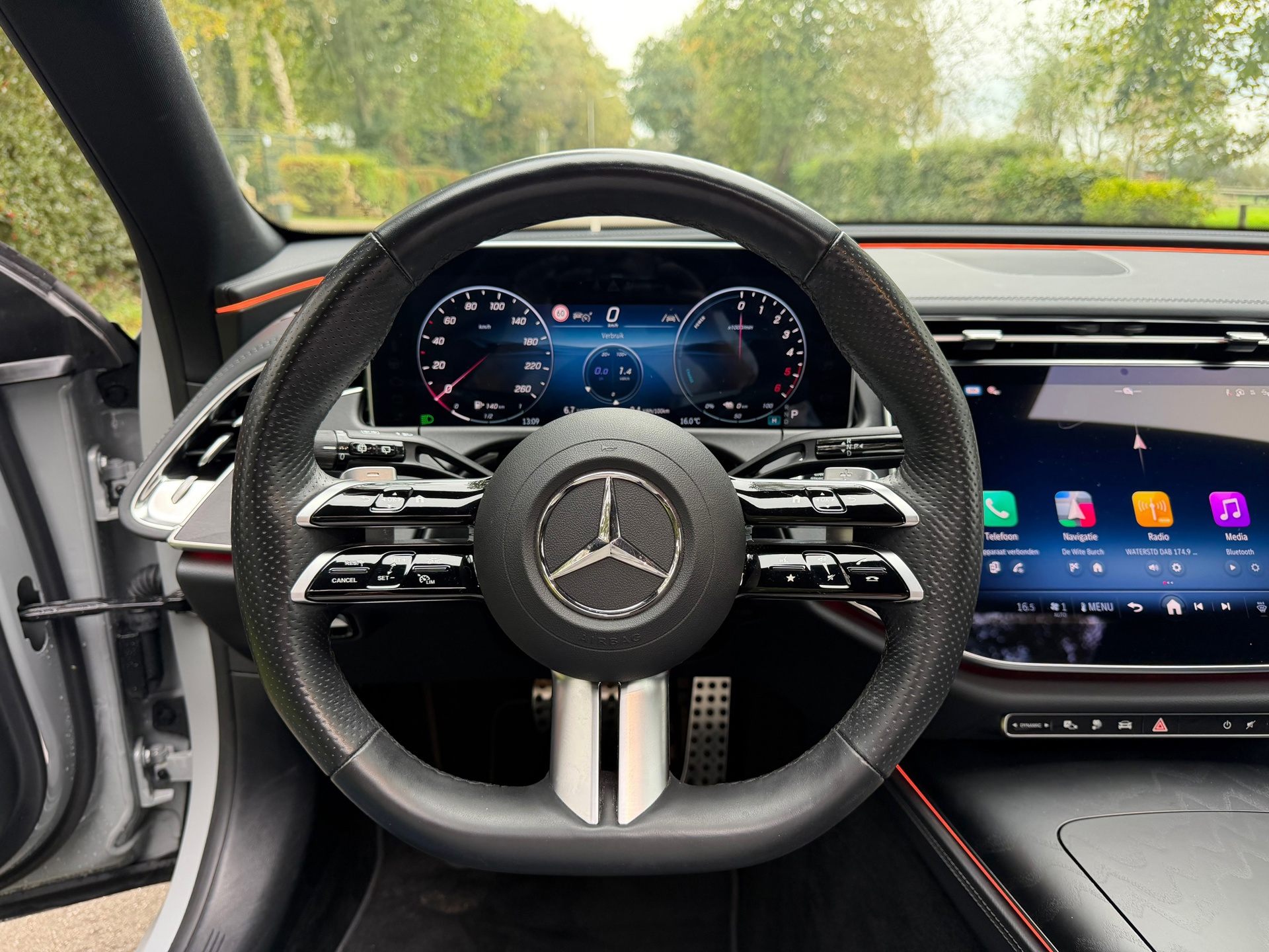 Mercedes-Benz E-klasse Estate 300 de 4MATIC AMG Line (2024), foto 16