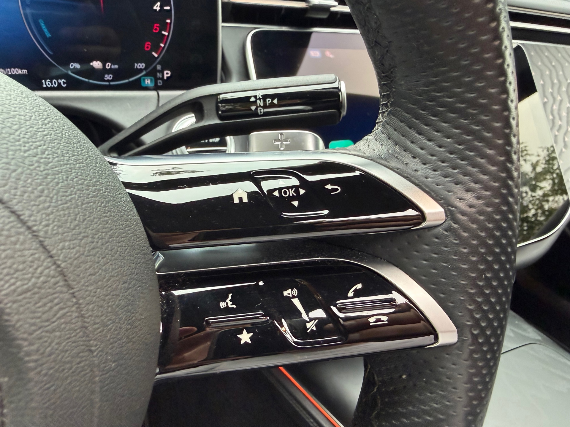 Mercedes-Benz E-klasse Estate 300 de 4MATIC AMG Line (2024), foto 18