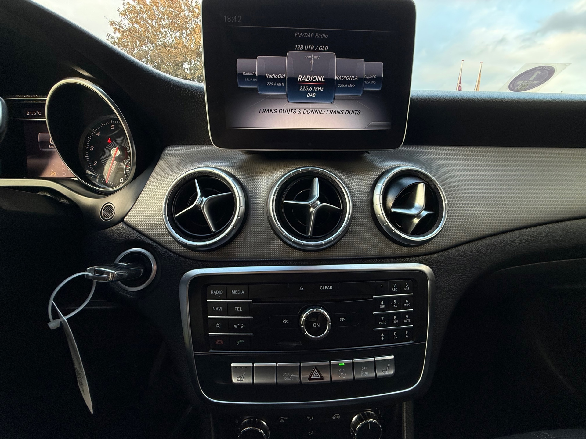Mercedes-Benz CLA-klasse 180 Business Solution (2018), foto 16