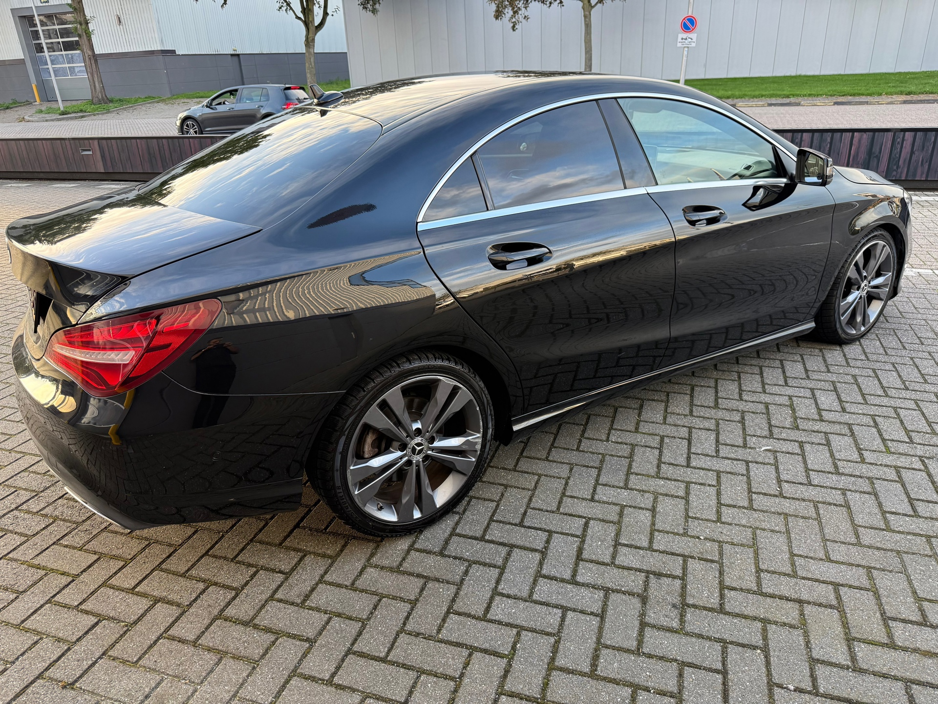 Mercedes-Benz CLA-klasse 180 Business Solution (2018), foto 5