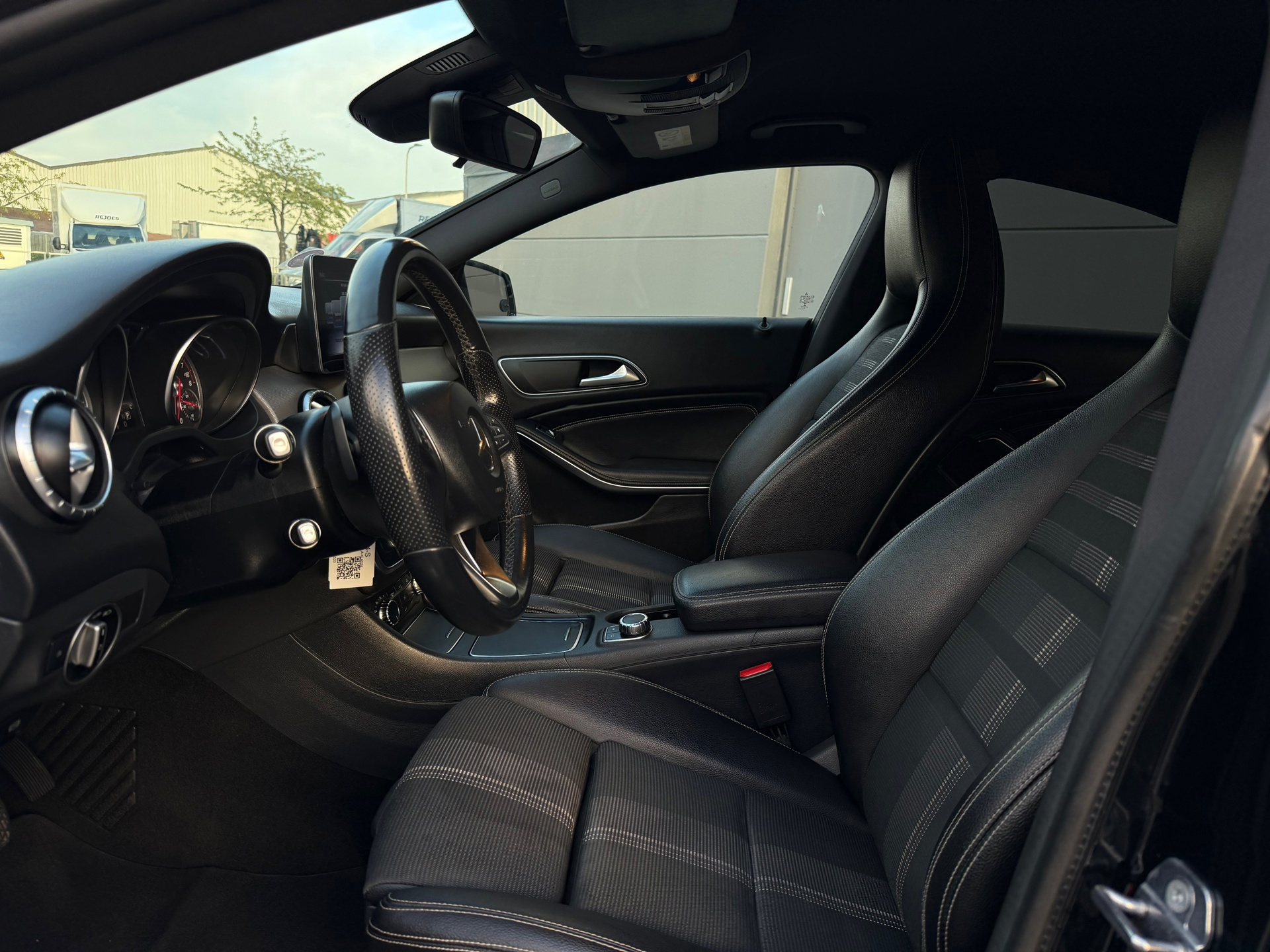 Mercedes-Benz CLA-klasse 180 Business Solution (2018), foto 9