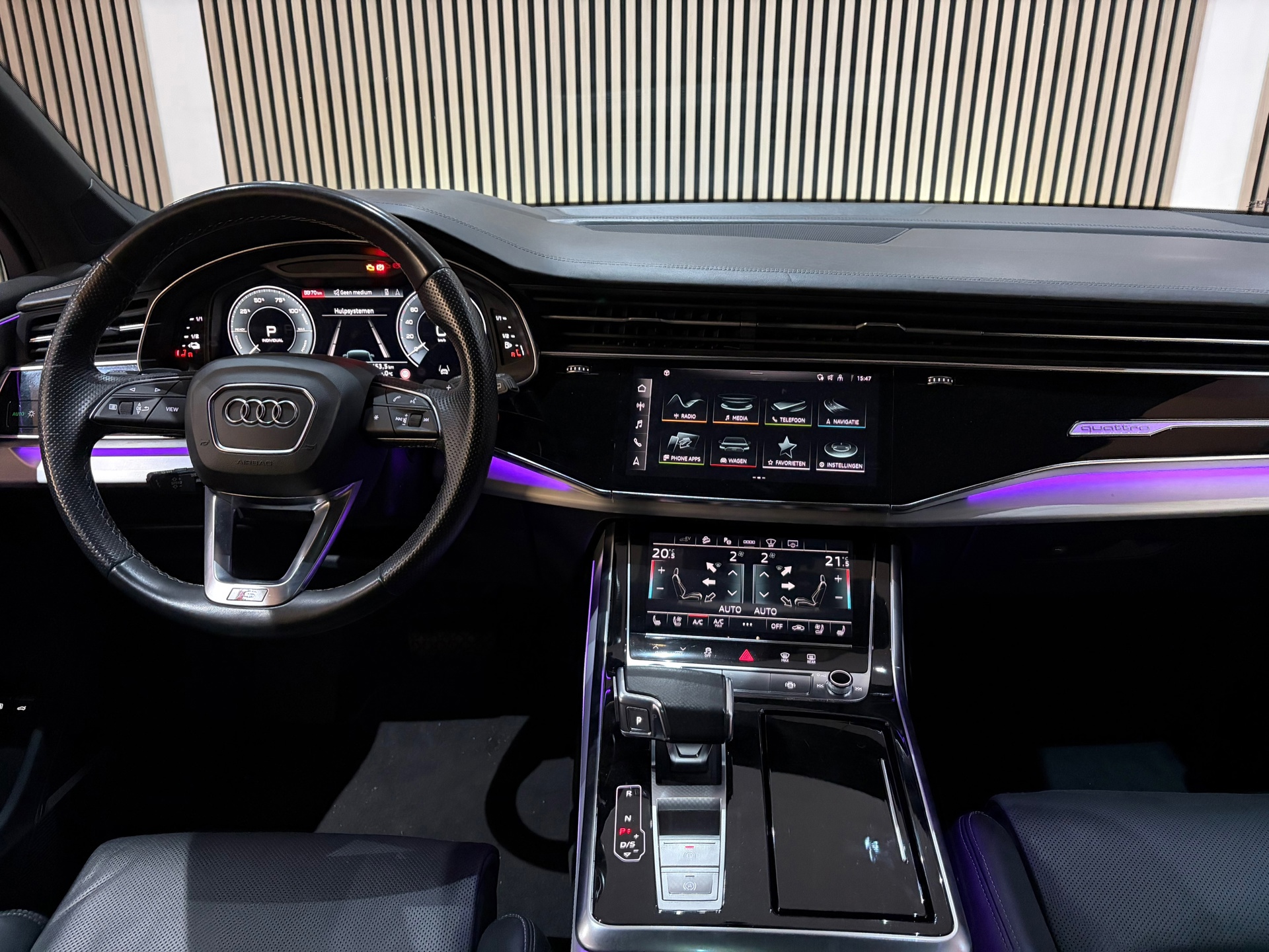 Audi Q7 60 TFSI e quattro Competition Panoroma dak RS (2021), foto 23