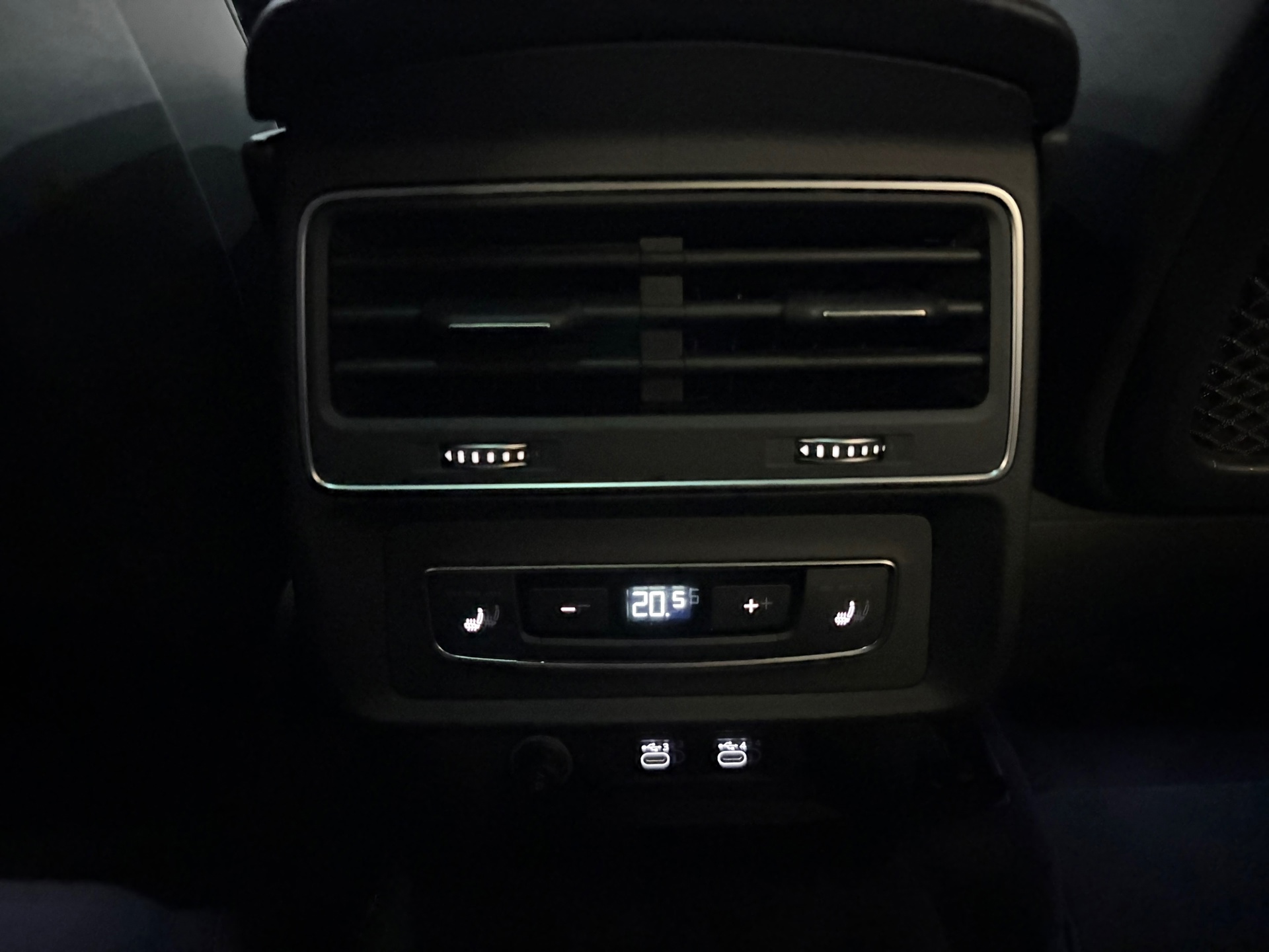 Audi Q7 60 TFSI e quattro Competition Panoroma dak RS (2021), foto 27