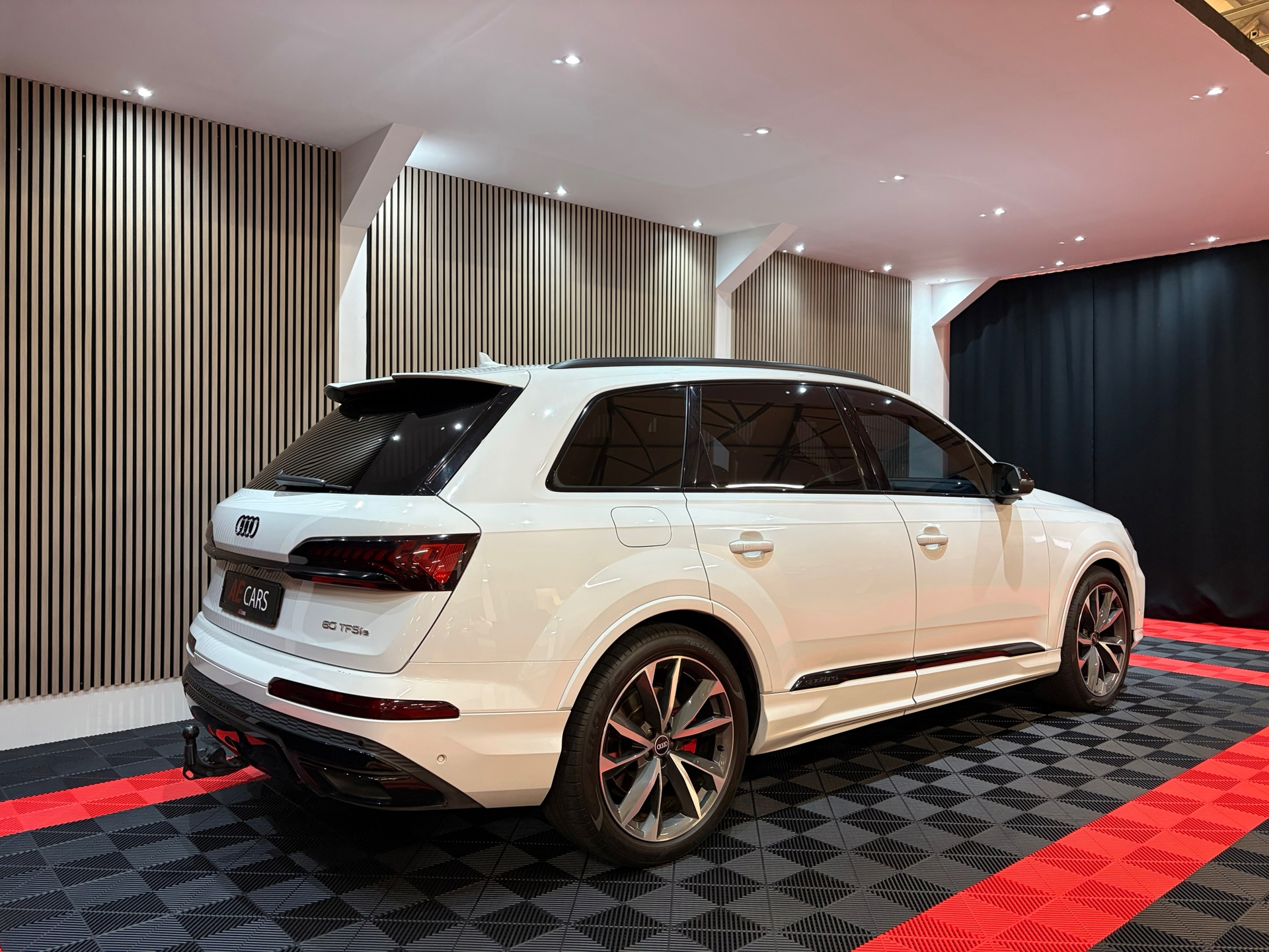 Audi Q7 60 TFSI e quattro Competition Panoroma dak RS (2021), foto 5