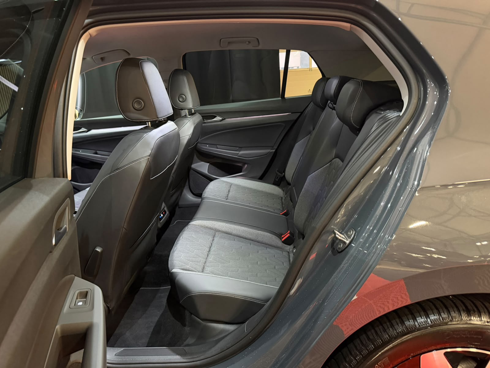 Volkswagen Golf 8.5 1.5 eTSI Life Edition 2025 Face lift Goal (2025), foto 17