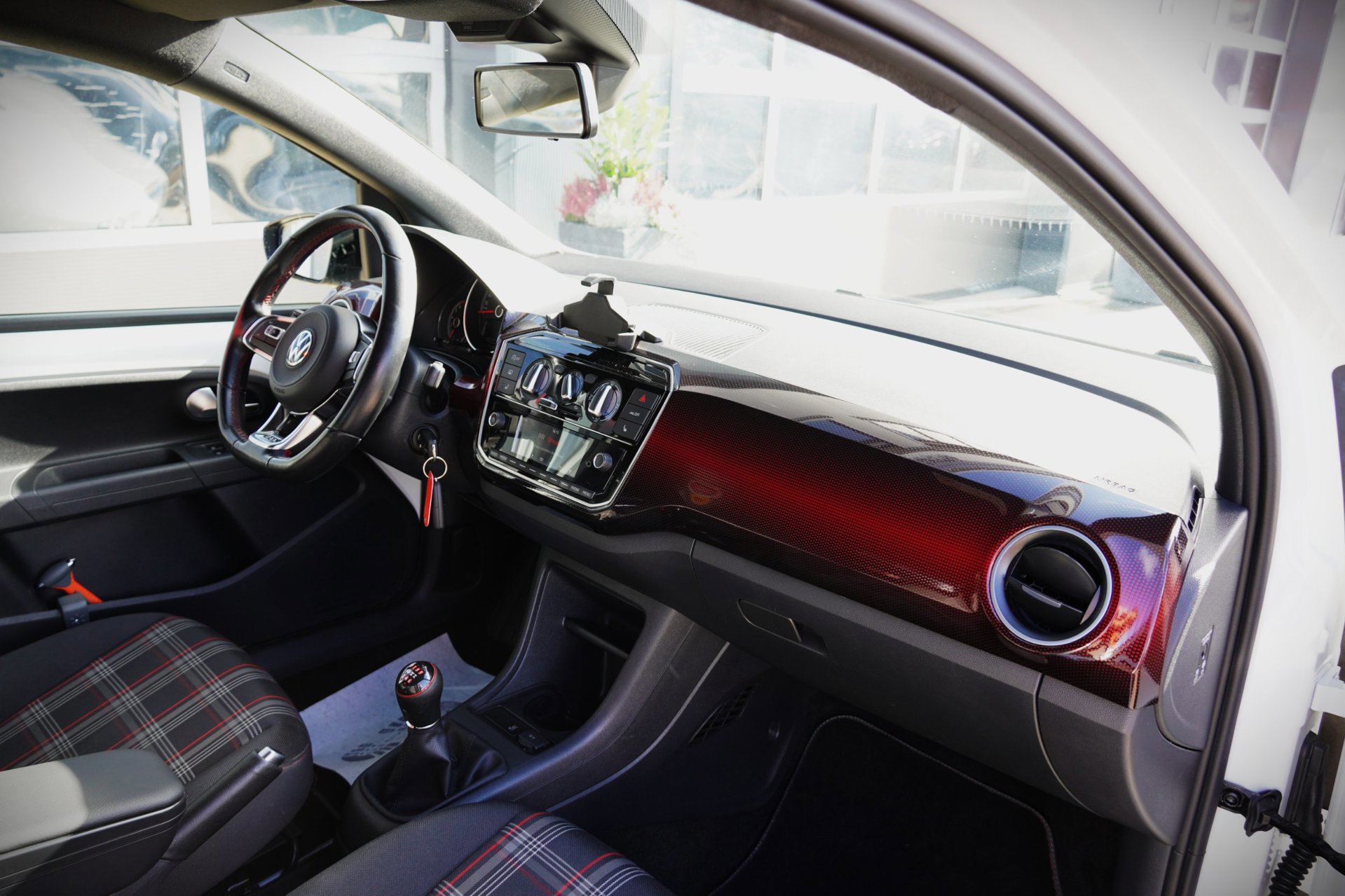 Volkswagen Up! 1.0 TSI GTI (2020), foto 14