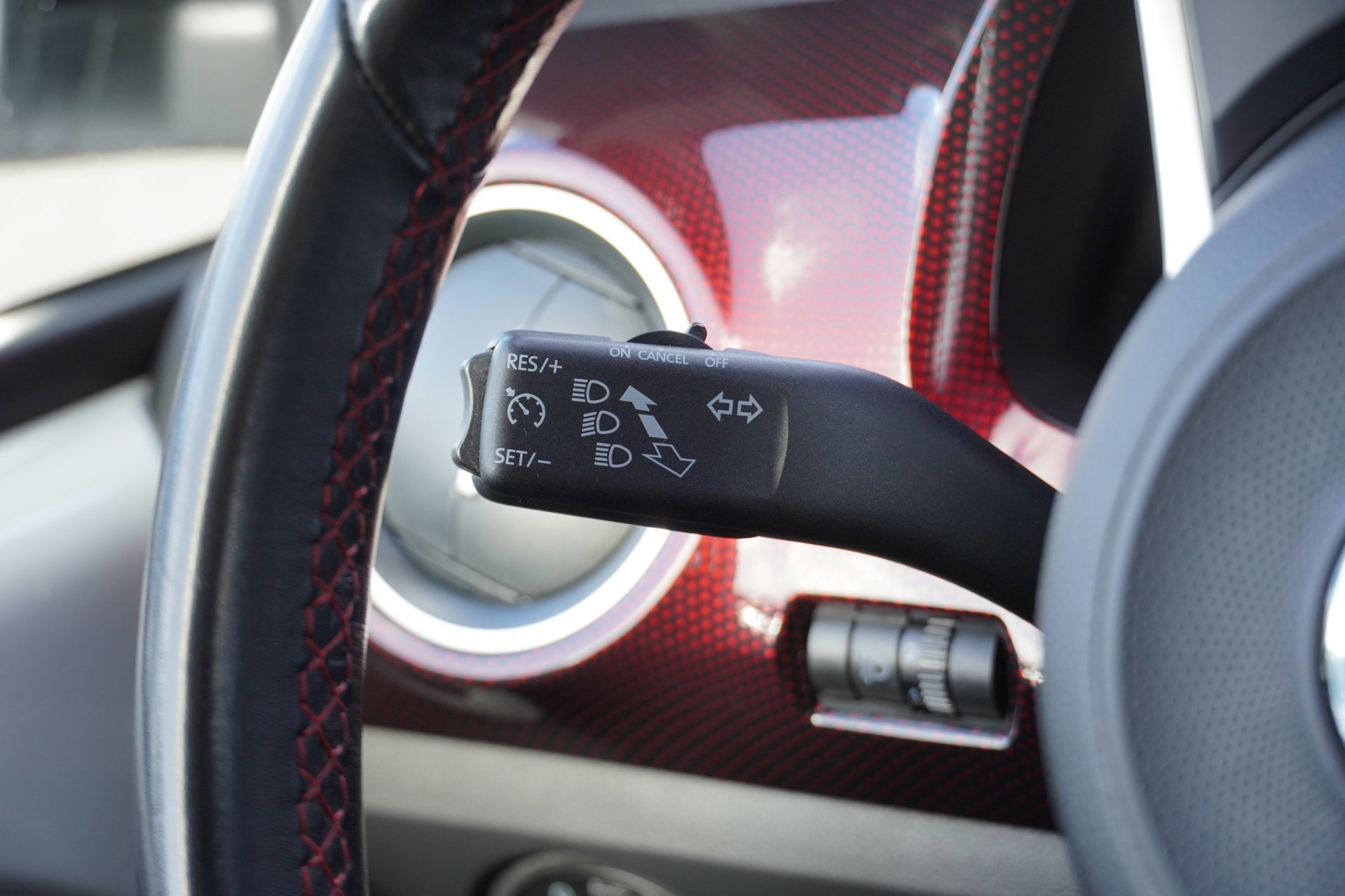 Volkswagen Up! 1.0 TSI GTI (2020), foto 17