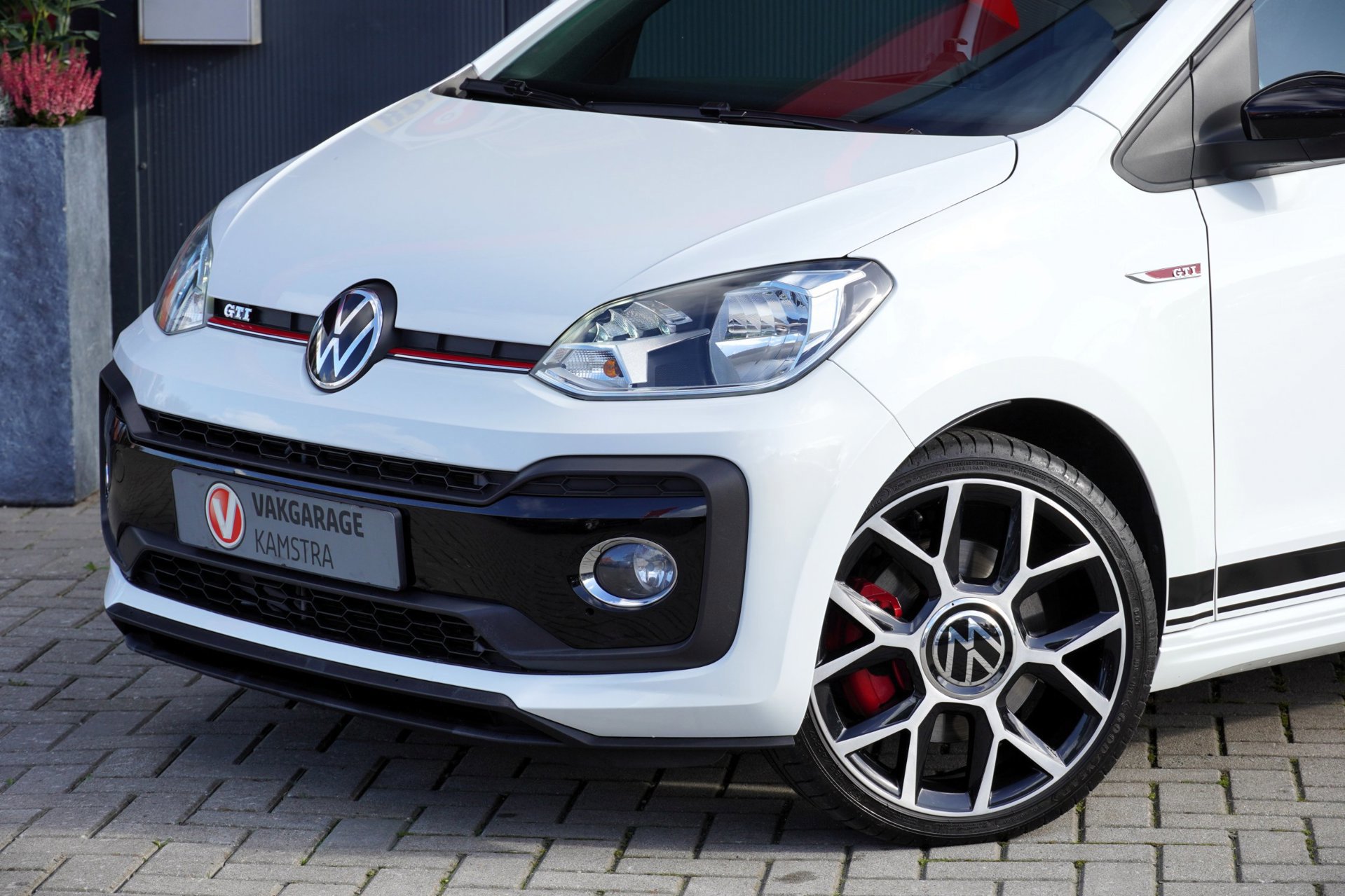 Volkswagen Up! 1.0 TSI GTI (2020), foto 4