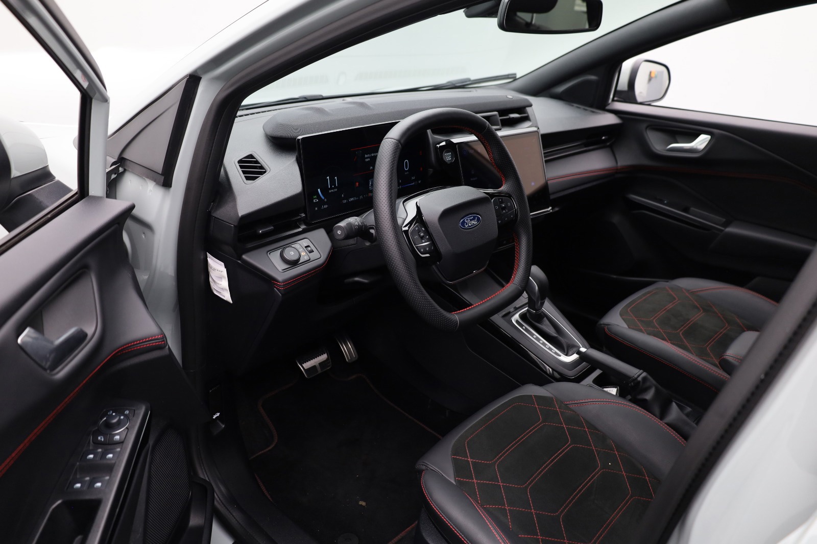 Ford PUMA 1.0 EcoBoost Hybrid ST-Line X (2026), foto 2