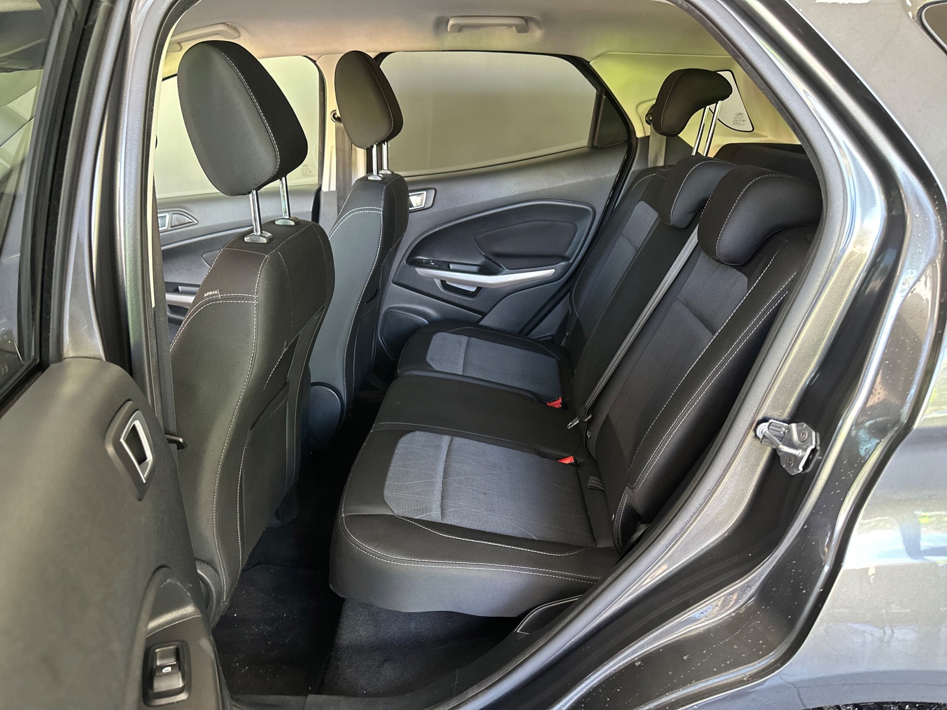 Ford ECOSPORT 1.0 EcoBoost Trend Essential (2018), foto 12