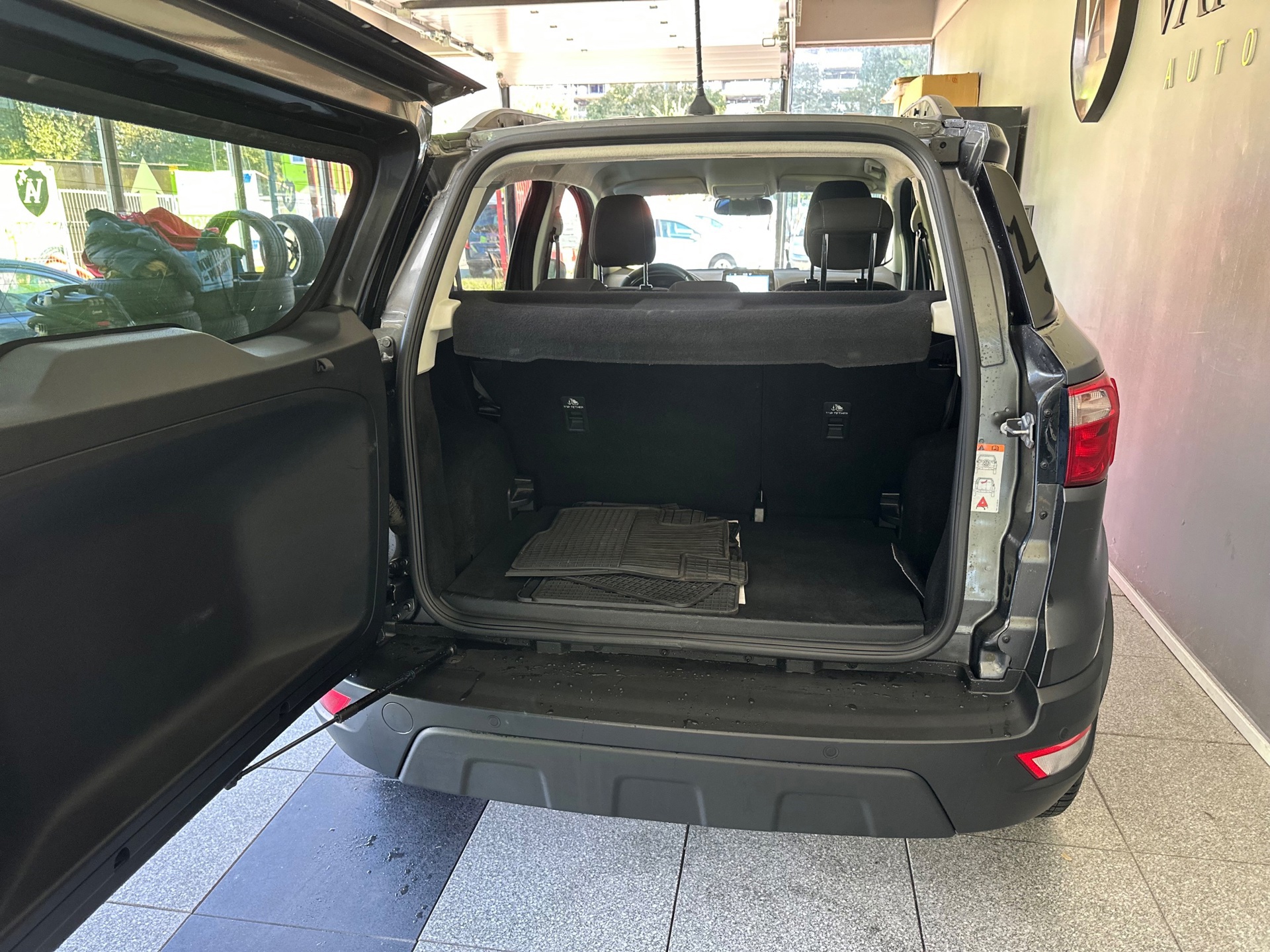 Ford ECOSPORT 1.0 EcoBoost Trend Essential (2018), foto 15