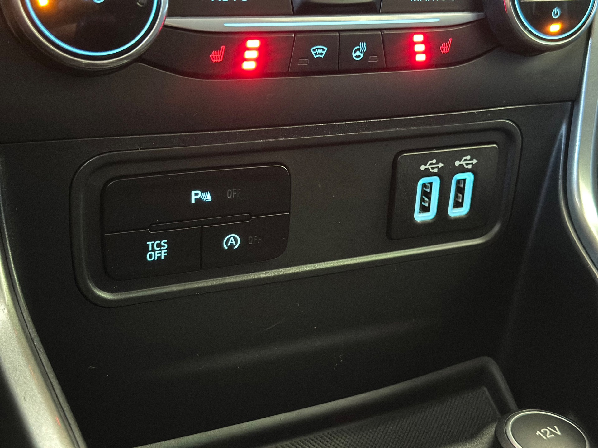 Ford ECOSPORT 1.0 EcoBoost Trend Essential (2018), foto 20