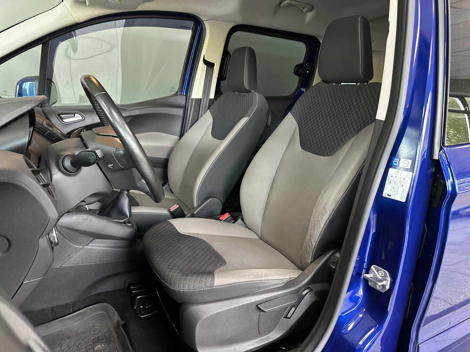 Ford TOURNEO COURIER 1.0 Titanium (2016), foto 12