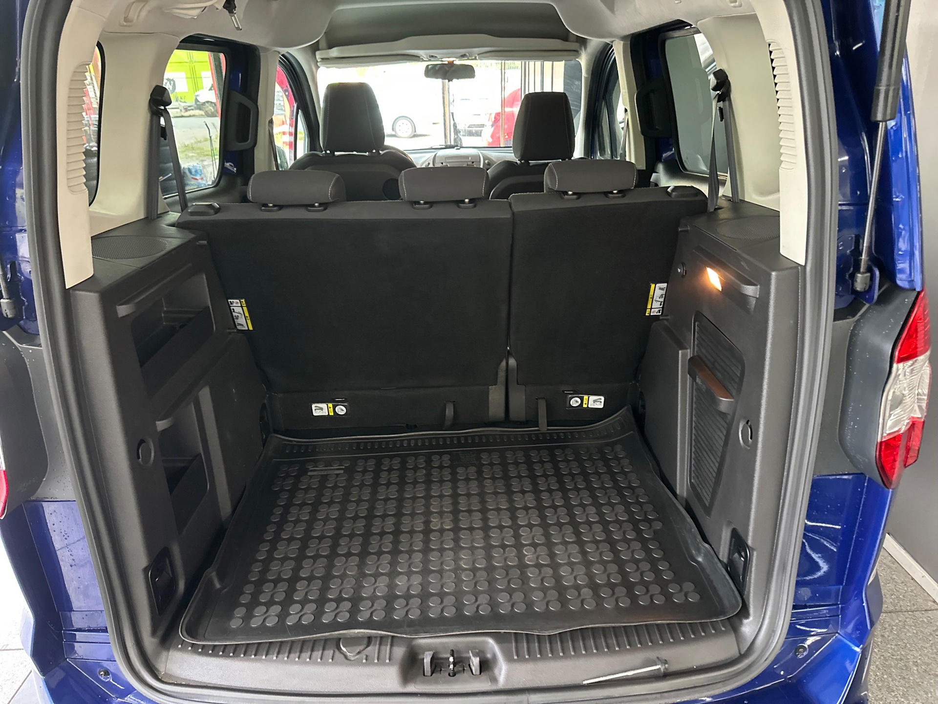 Ford TOURNEO COURIER 1.0 Titanium (2016), foto 16