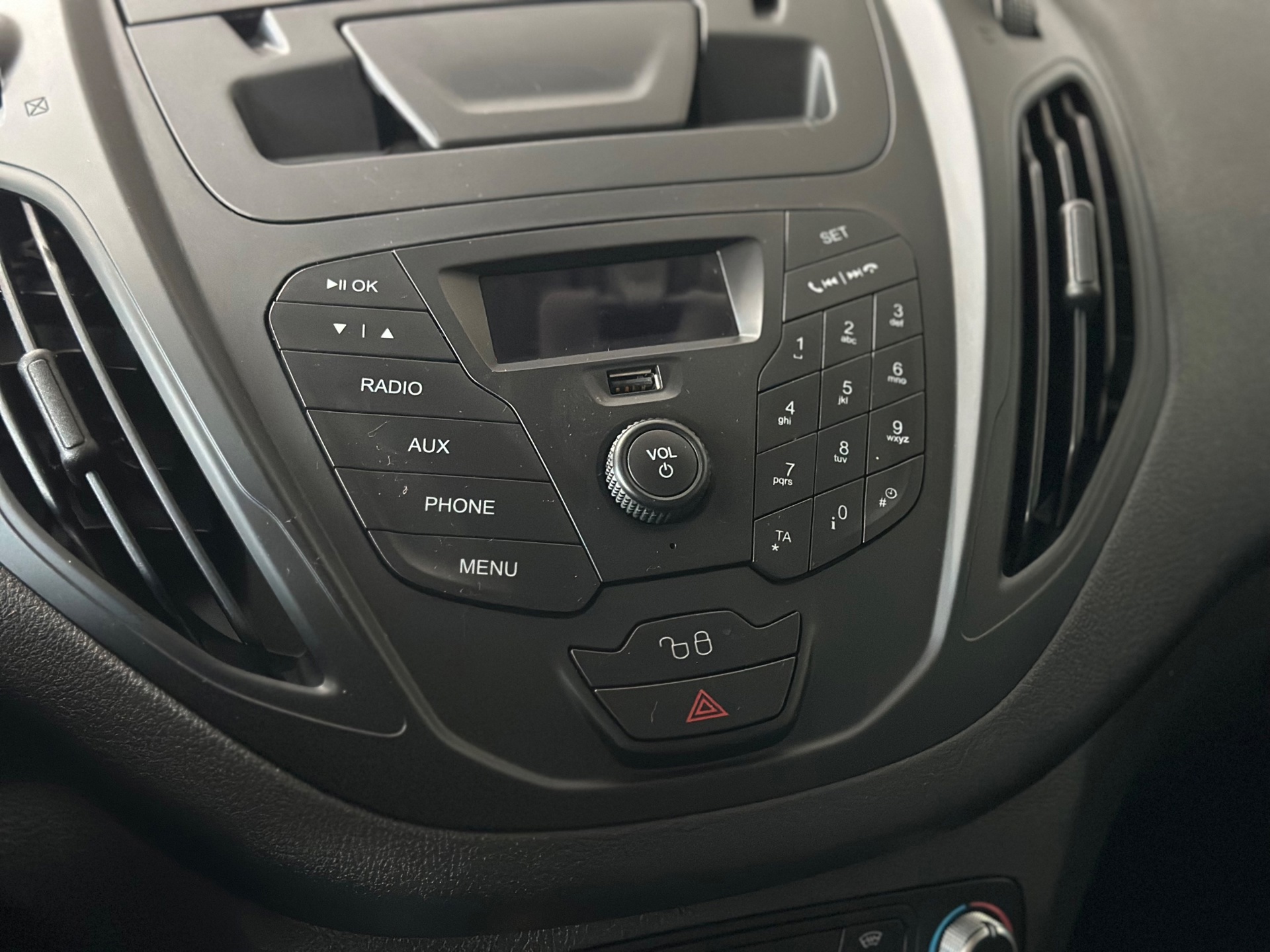 Ford TOURNEO COURIER 1.0 Titanium (2016), foto 18