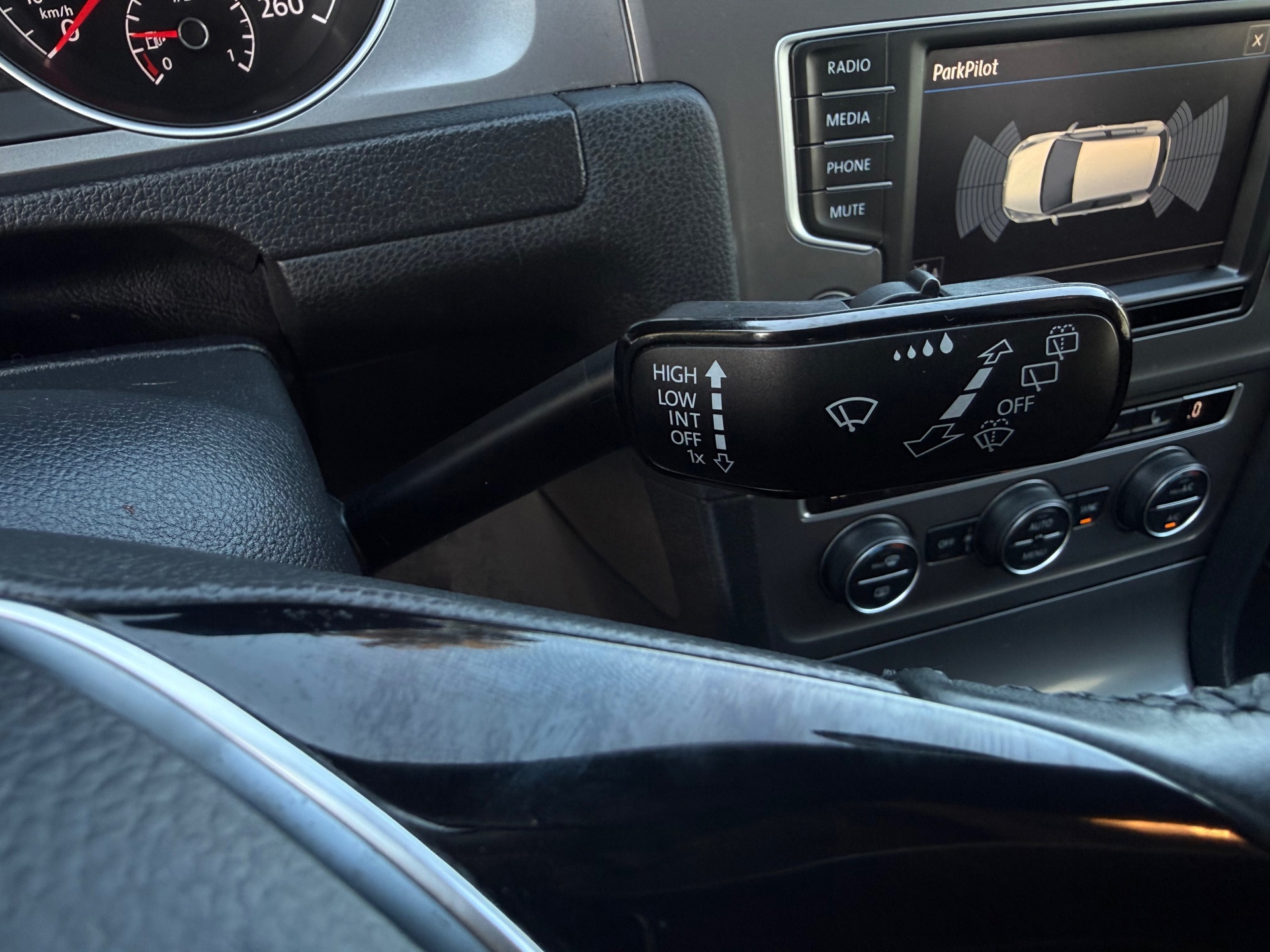 Volkswagen Golf 1.0 TSI Connected Series (2016), foto 14