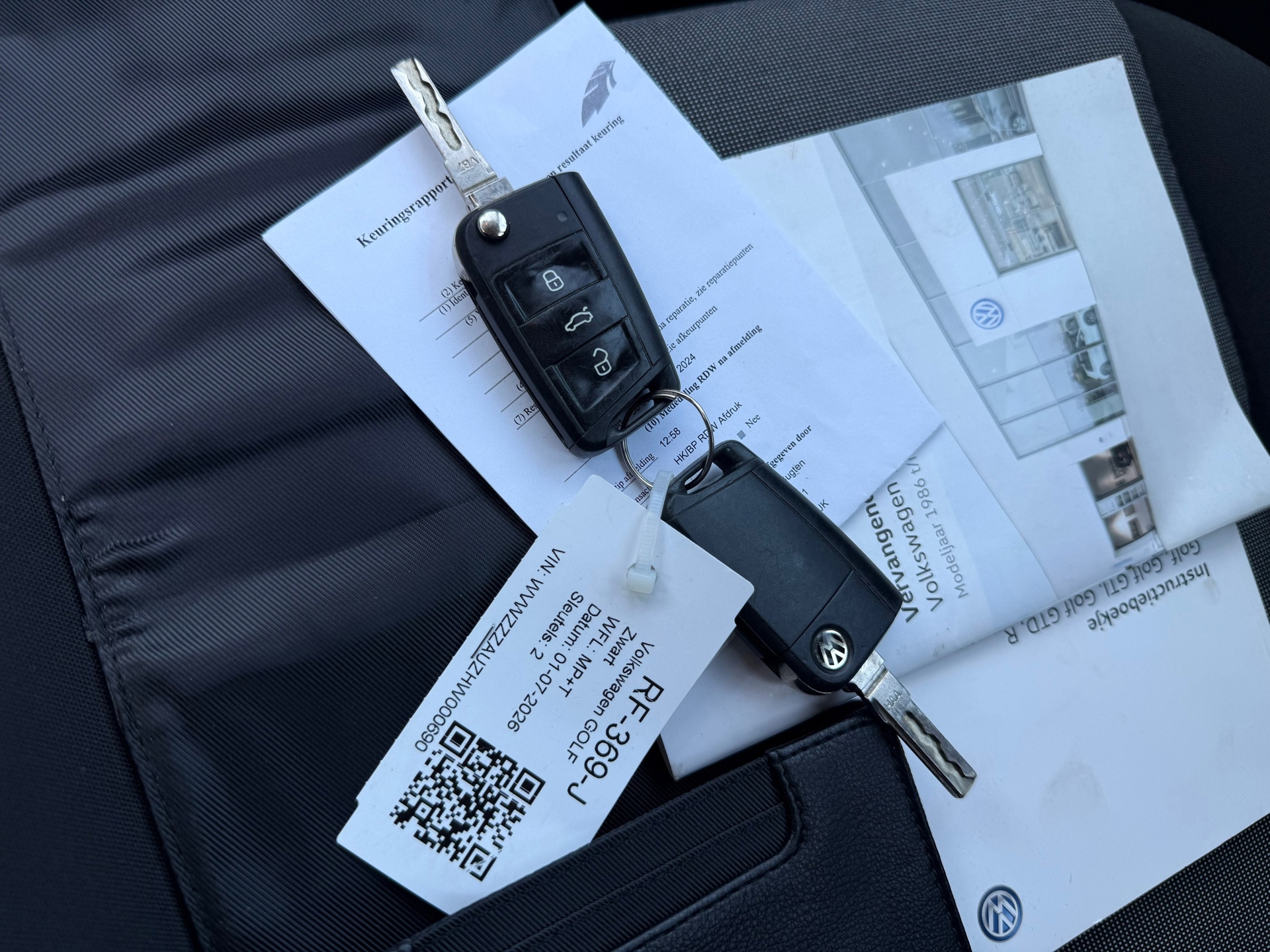 Volkswagen Golf 1.0 TSI Connected Series (2016), foto 24