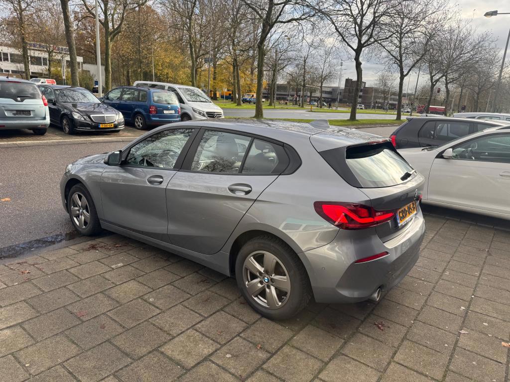 BMW 1-serie 118i Executive (2022), foto 4
