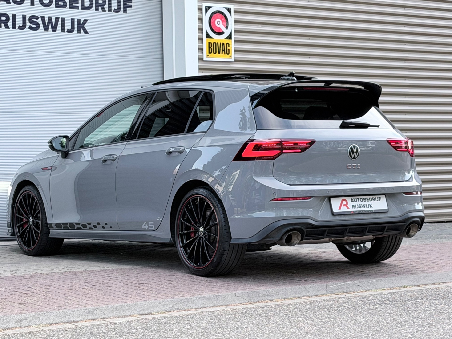 Volkswagen Golf 2.0 TSI GTI Clubsport 45 Akra (2022), foto 9