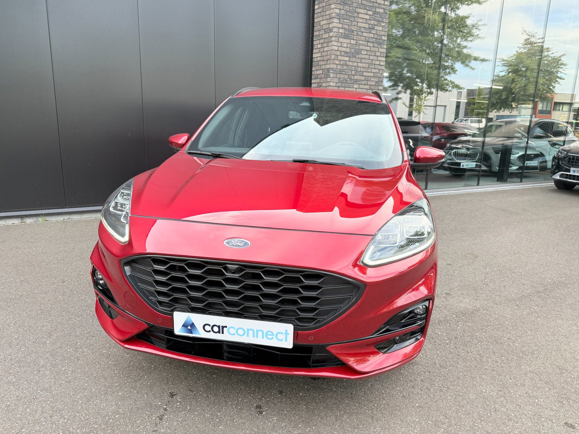 Ford Kuga 2.5 PHEV ST-Line X (2024), foto 2
