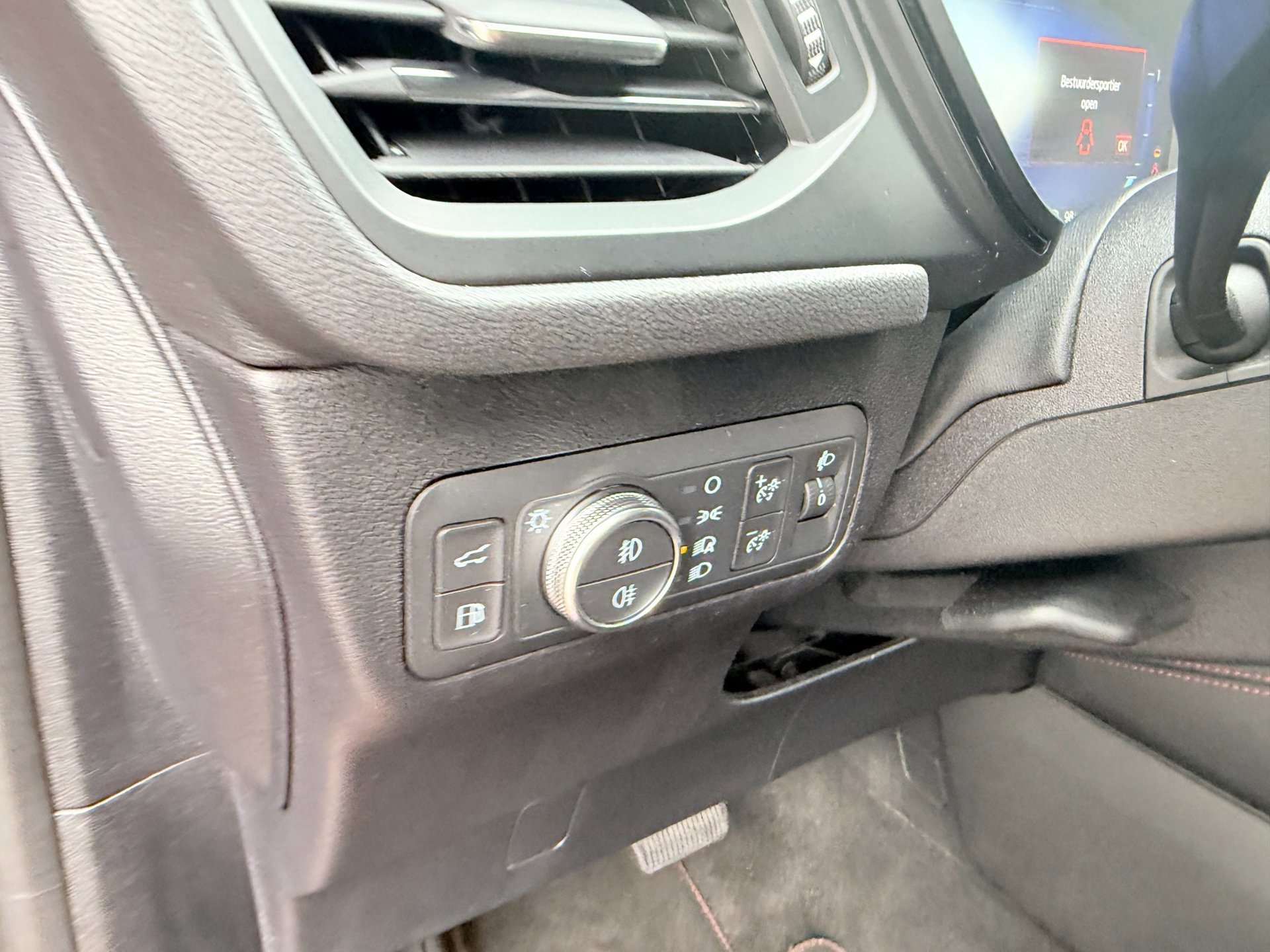Ford Kuga 2.5 PHEV ST-Line X (2024), foto 11