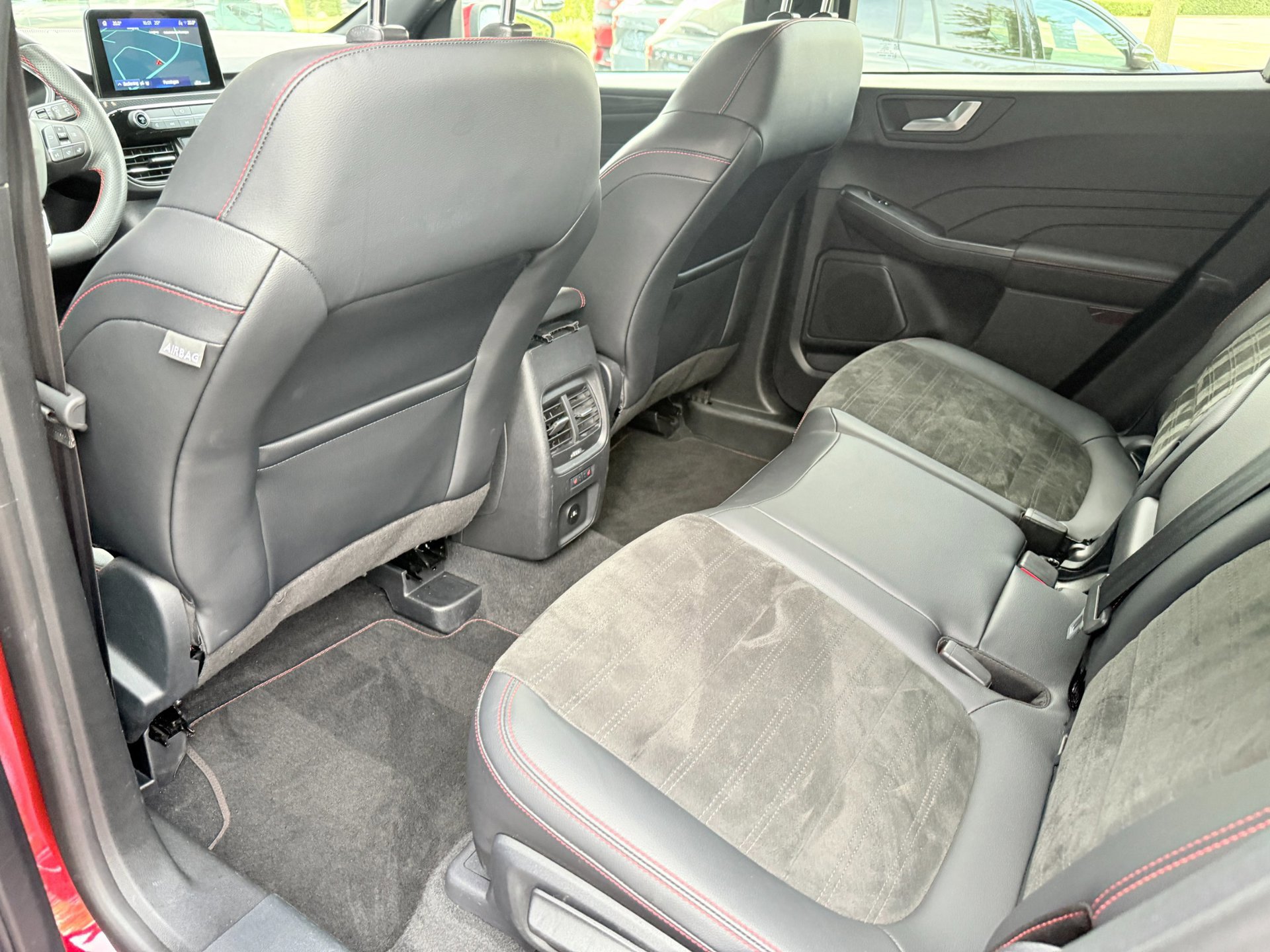 Ford Kuga 2.5 PHEV ST-Line X (2024), foto 27