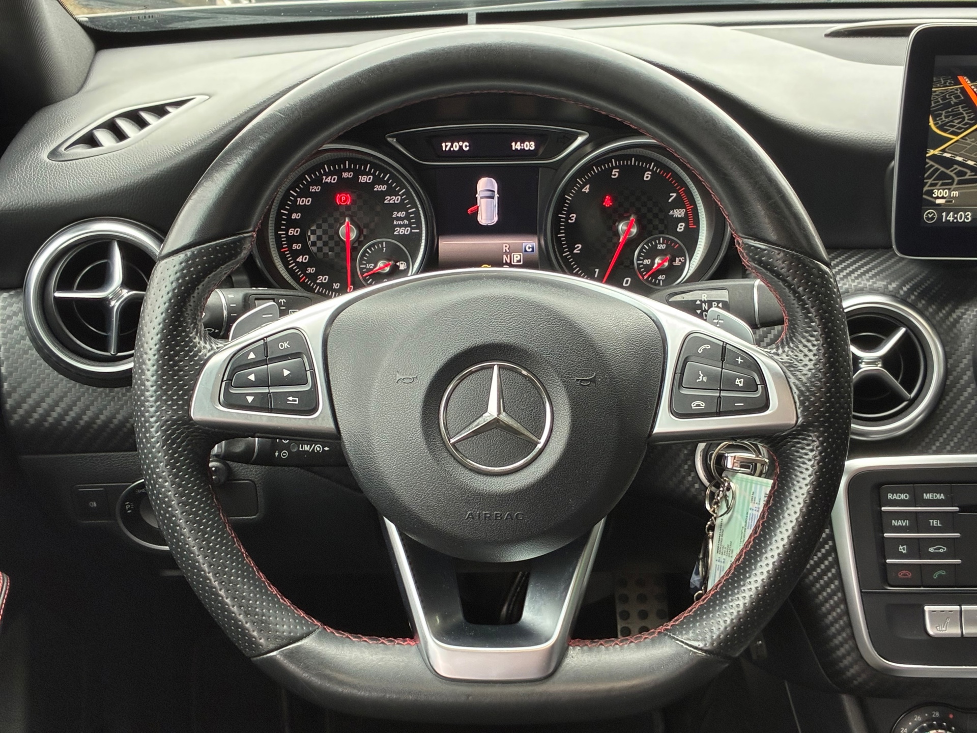Mercedes-Benz A-klasse 180 AMG Night Edition (2016), foto 2