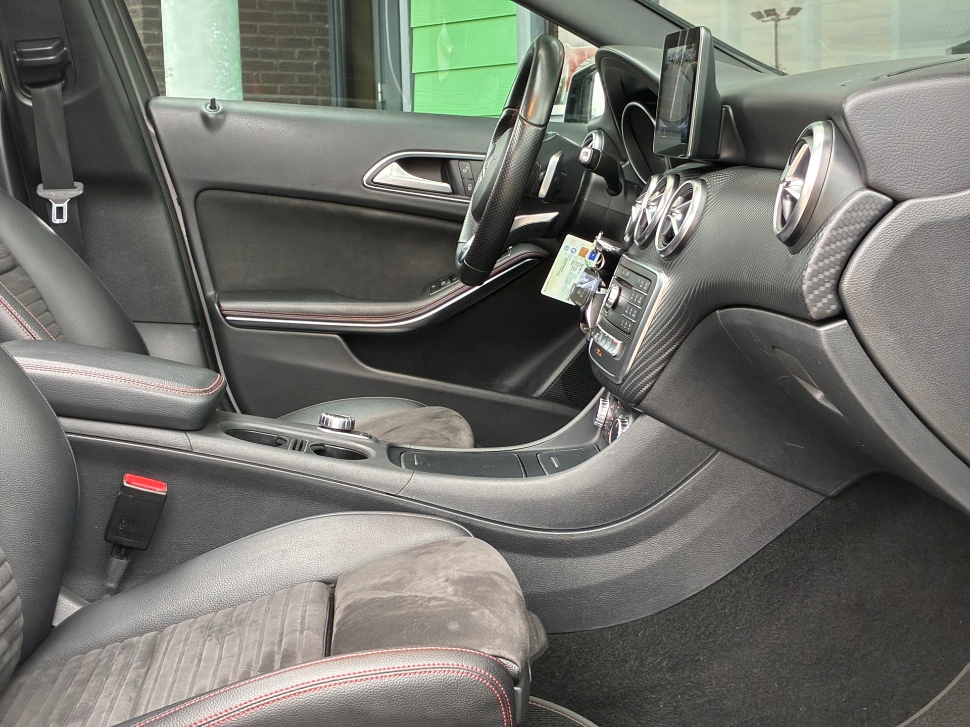 Mercedes-Benz A-klasse 180 AMG Night Edition (2016), foto 16