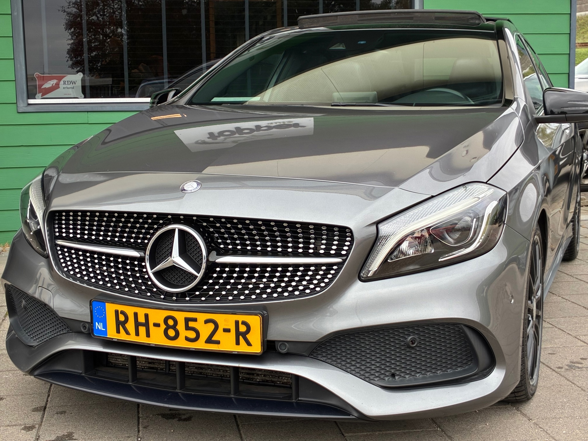 Mercedes-Benz A-klasse 180 AMG Night Edition (2016), foto 4