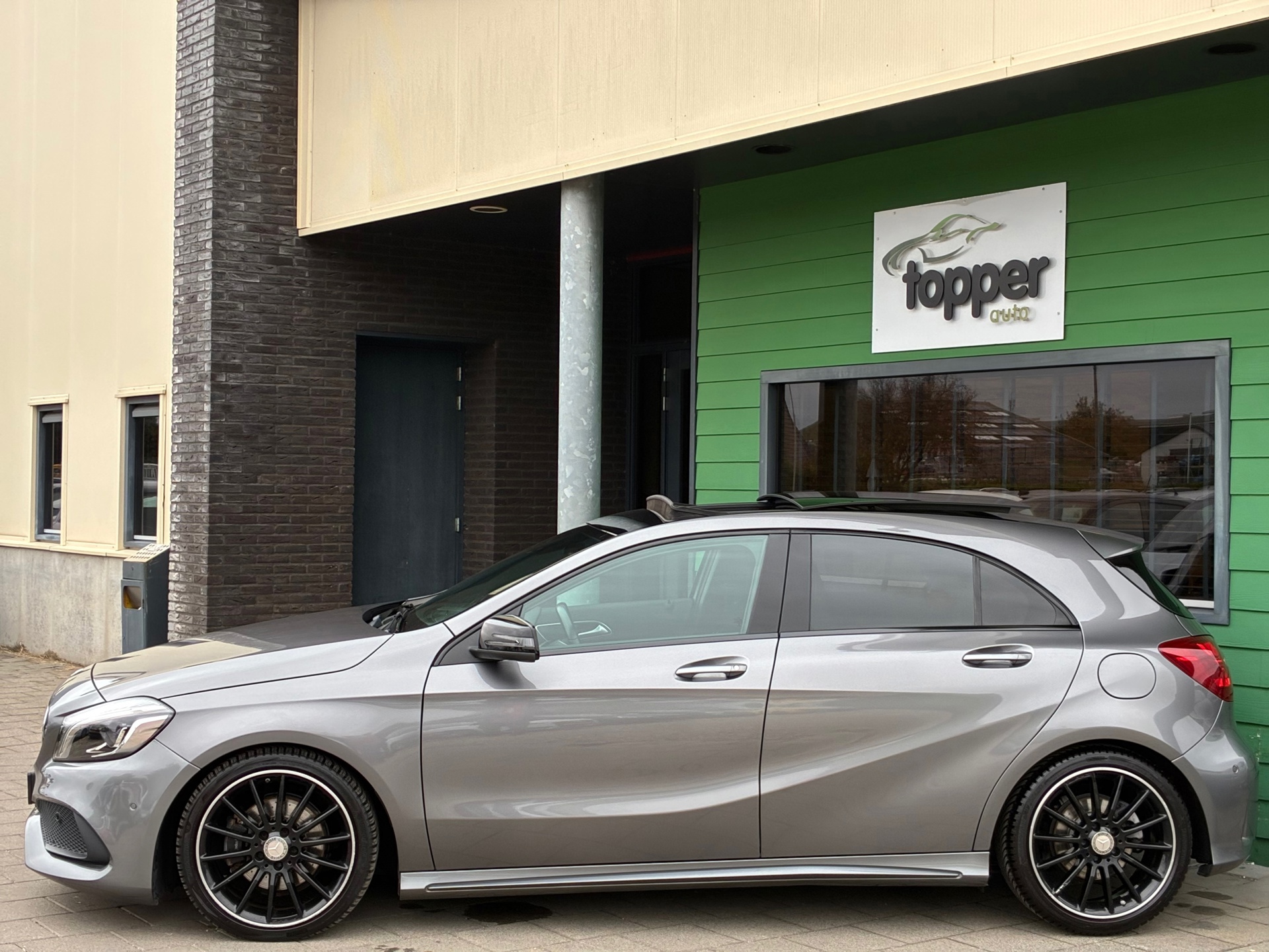 Mercedes-Benz A-klasse 180 AMG Night Edition (2016), foto 6