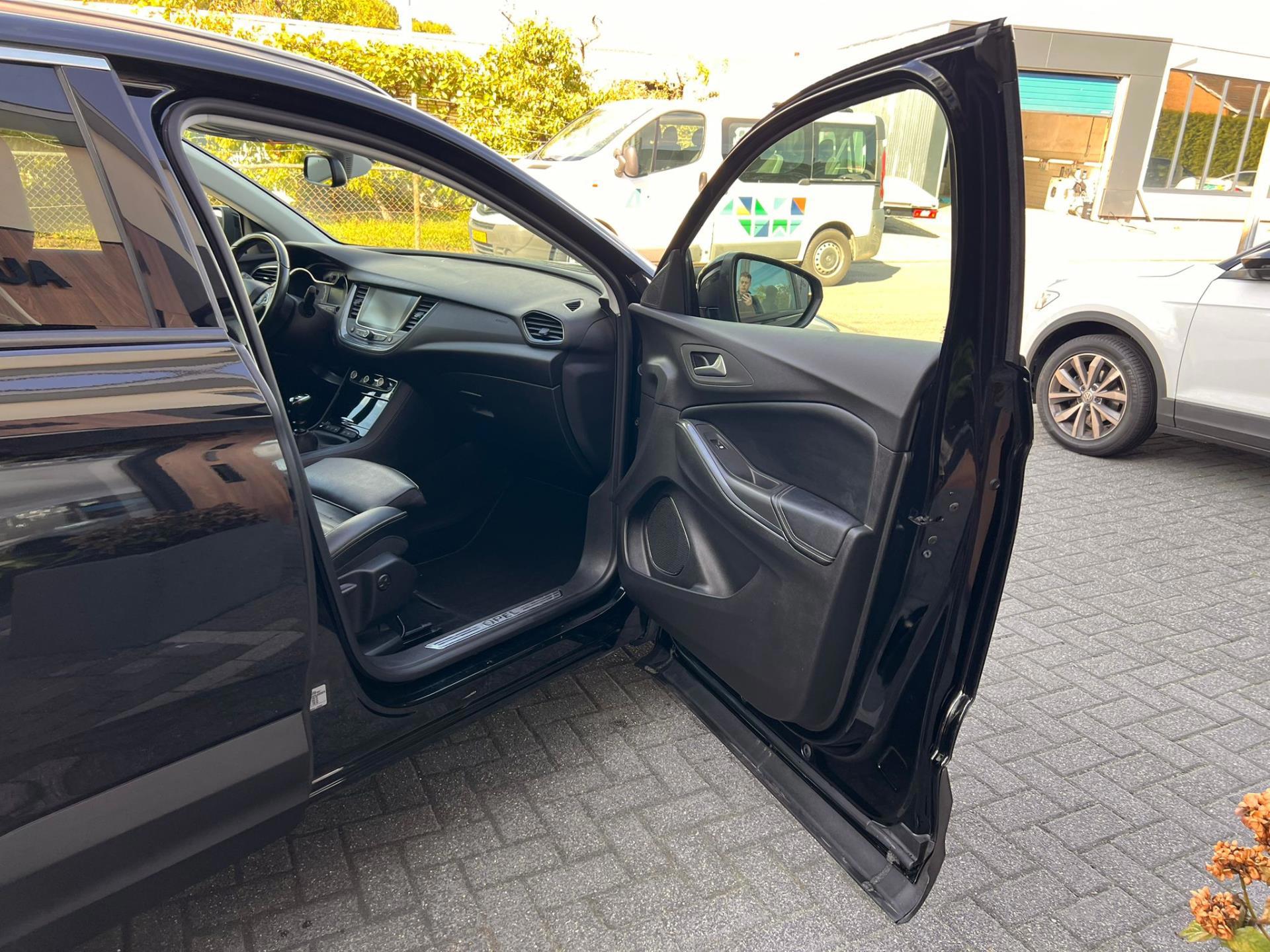 Opel Grandland X 1.2 Turbo Innovation (2018), foto 12