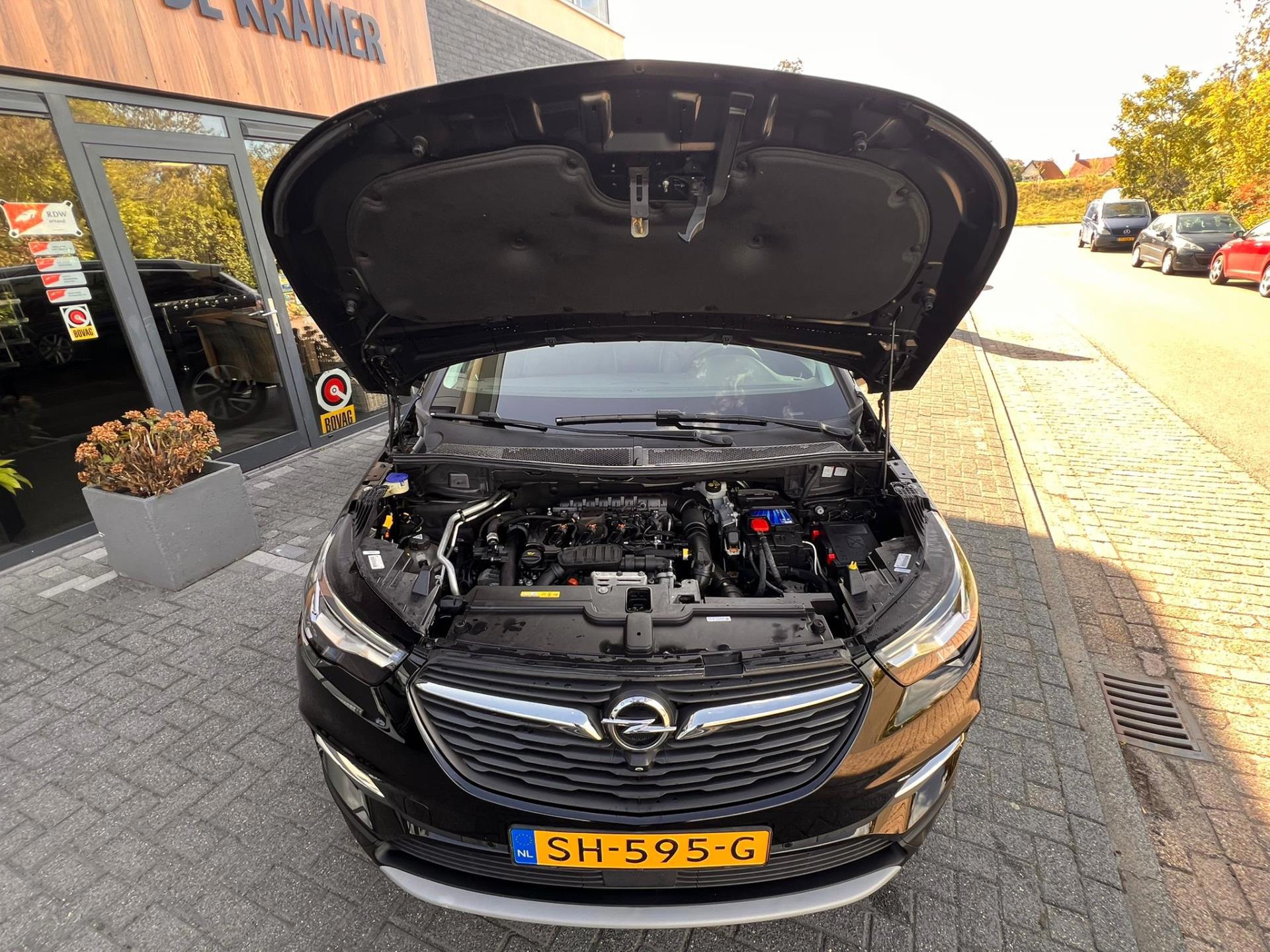 Opel Grandland X 1.2 Turbo Innovation (2018), foto 14