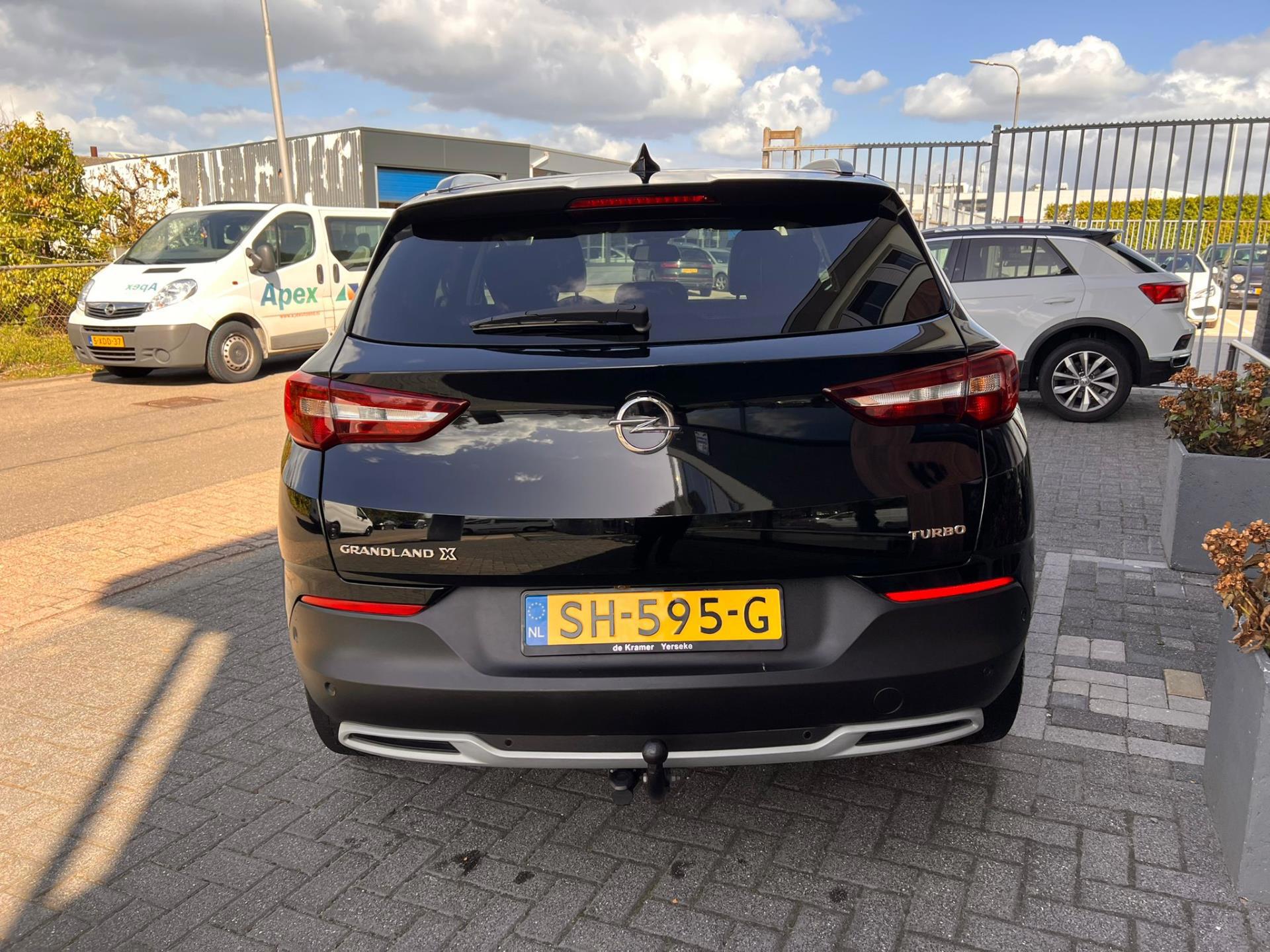 Opel Grandland X 1.2 Turbo Innovation (2018), foto 8