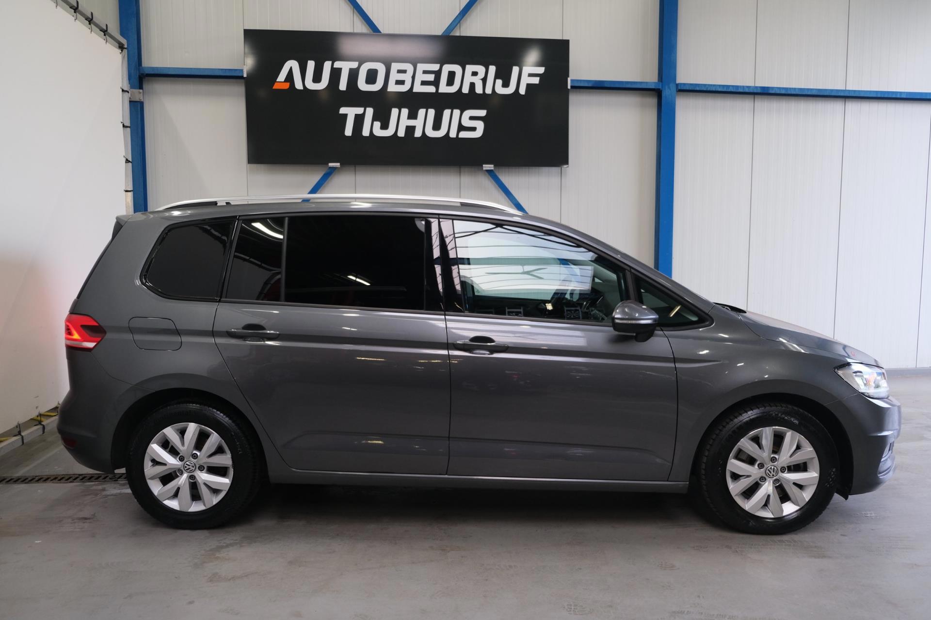 Volkswagen Touran 1.6 TDI - Grijskenteken, Airco, Cruise, Navi, PDC, Camera, Trekhaak. (2018), foto 2