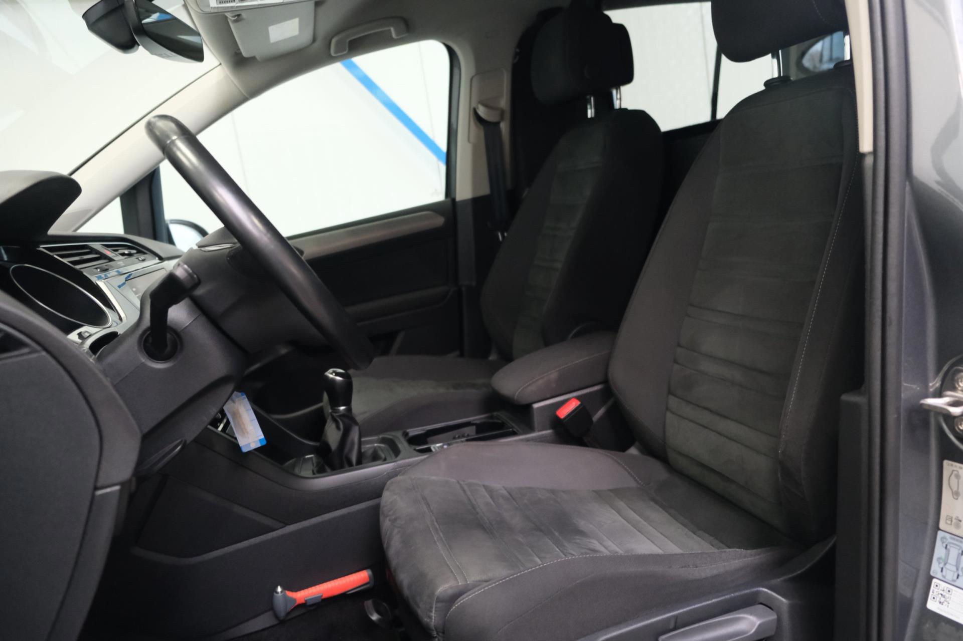 Volkswagen Touran 1.6 TDI - Grijskenteken, Airco, Cruise, Navi, PDC, Camera, Trekhaak. (2018), foto 12