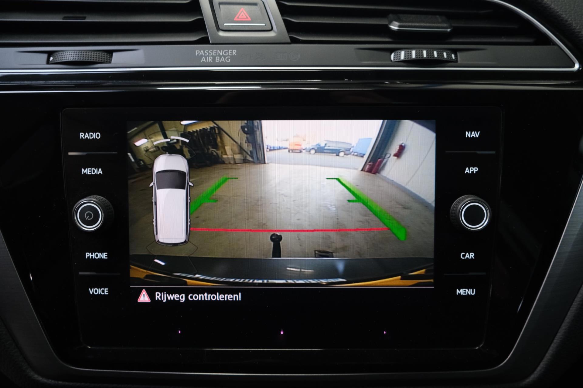 Volkswagen Touran 1.6 TDI - Grijskenteken, Airco, Cruise, Navi, PDC, Camera, Trekhaak. (2018), foto 17