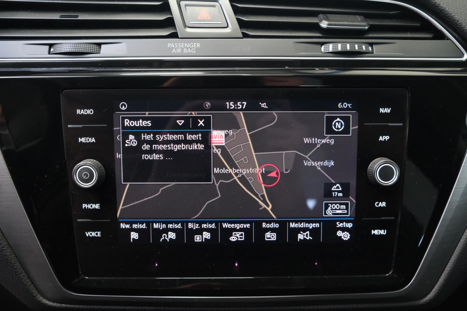 Volkswagen Touran 1.6 TDI - Grijskenteken, Airco, Cruise, Navi, PDC, Camera, Trekhaak. (2018), foto 18