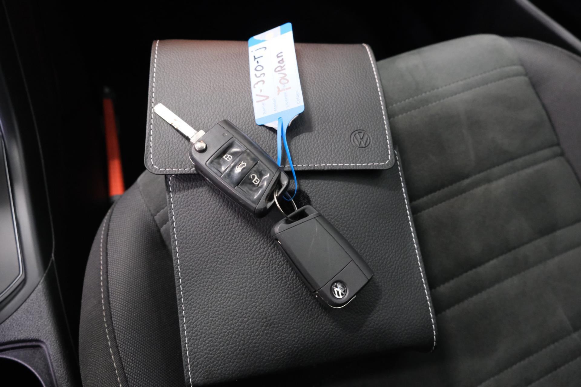 Volkswagen Touran 1.6 TDI - Grijskenteken, Airco, Cruise, Navi, PDC, Camera, Trekhaak. (2018), foto 25