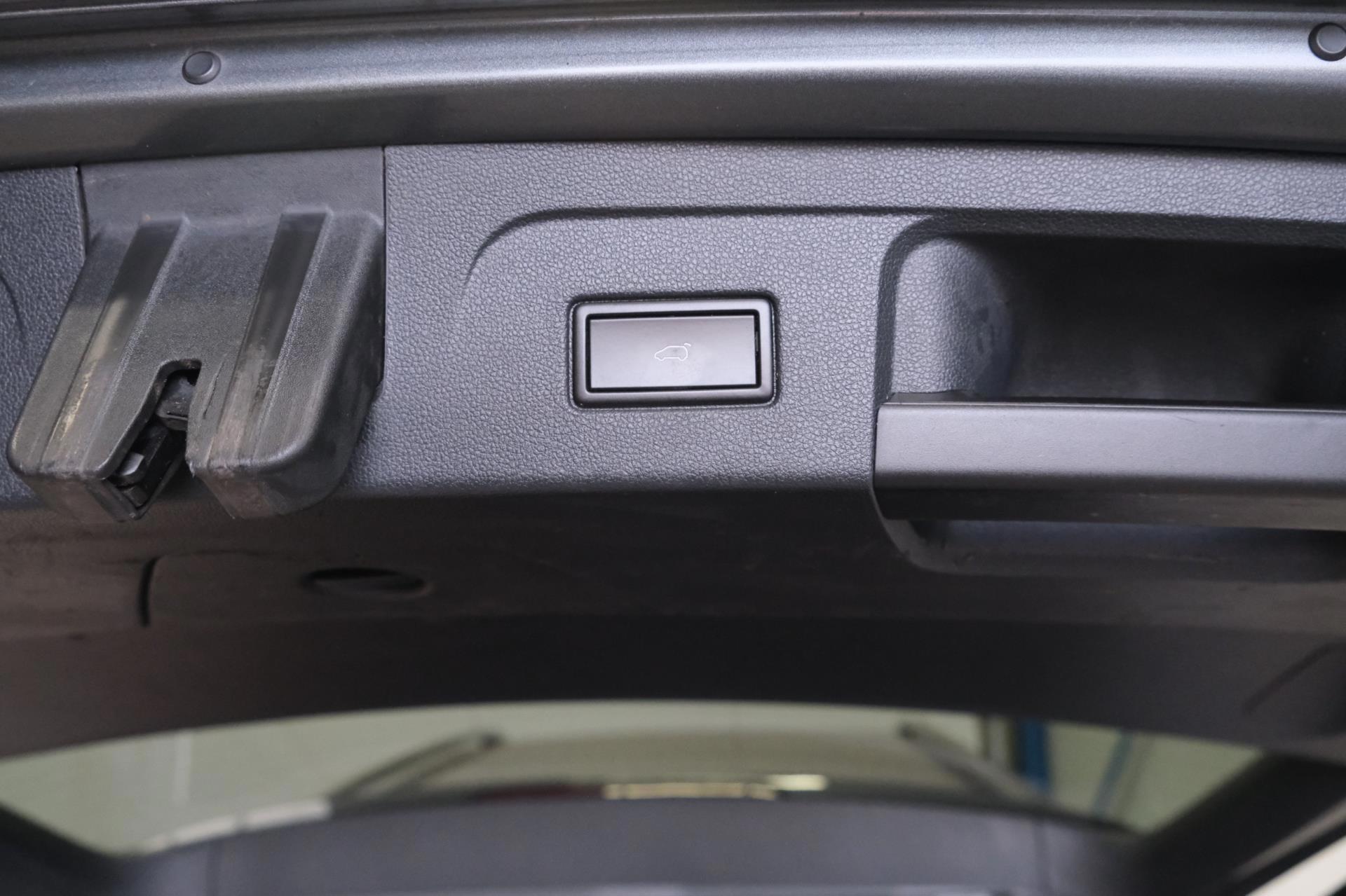Volkswagen Touran 1.6 TDI - Grijskenteken, Airco, Cruise, Navi, PDC, Camera, Trekhaak. (2018), foto 8