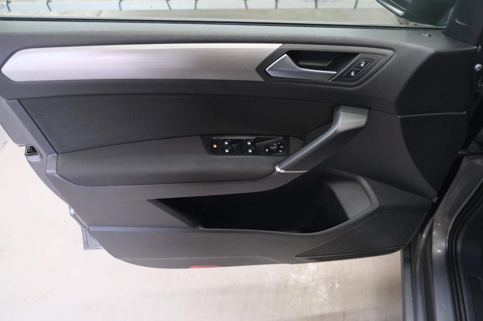 Volkswagen Touran 1.6 TDI - Grijskenteken, Airco, Cruise, Navi, PDC, Camera, Trekhaak. (2018), foto 10