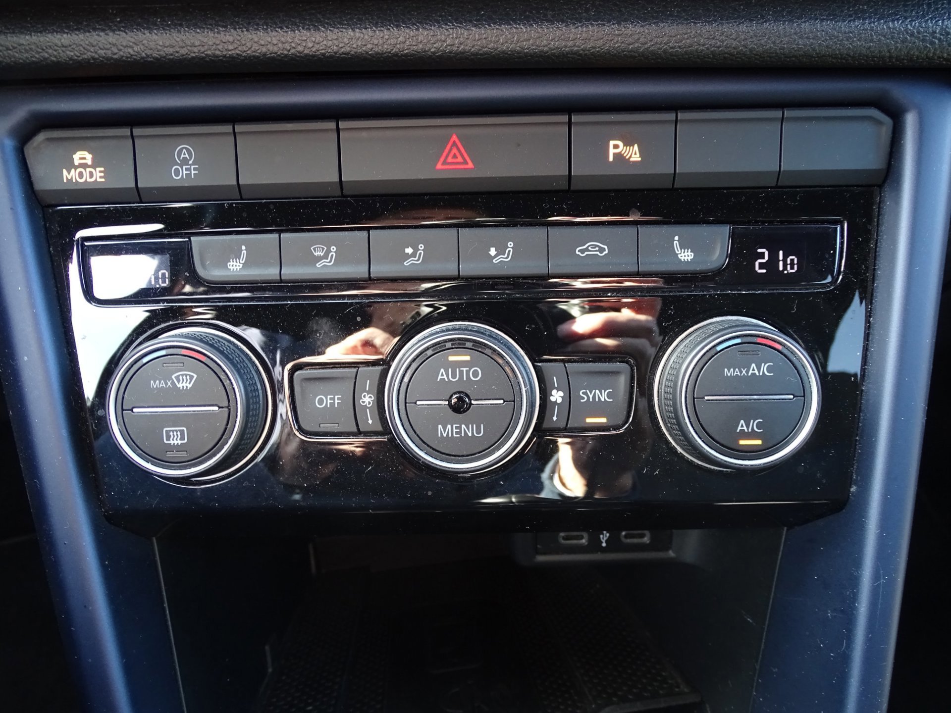 Volkswagen T-Roc 1.0 TSI Style Business (2021), foto 18