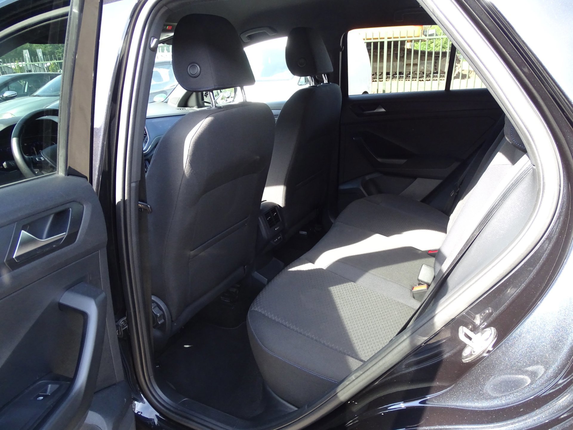 Volkswagen T-Roc 1.0 TSI Style Business (2021), foto 8