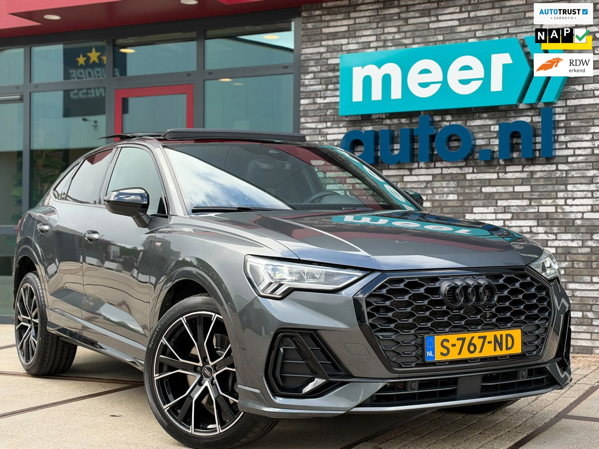 Audi Q3 Sportback 45 TFSIe 3x S-LINE (2023), foto 1